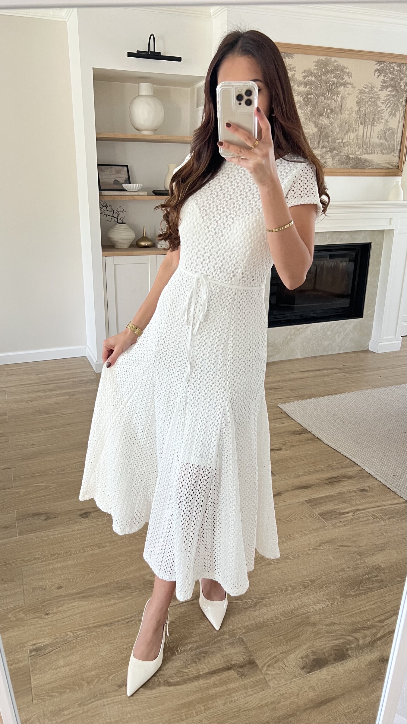 Robe longue printanière, polyester (93%) et élasthanne (7%), légèreté et confort, idéale pour l'été. Fabriquée en Chine.