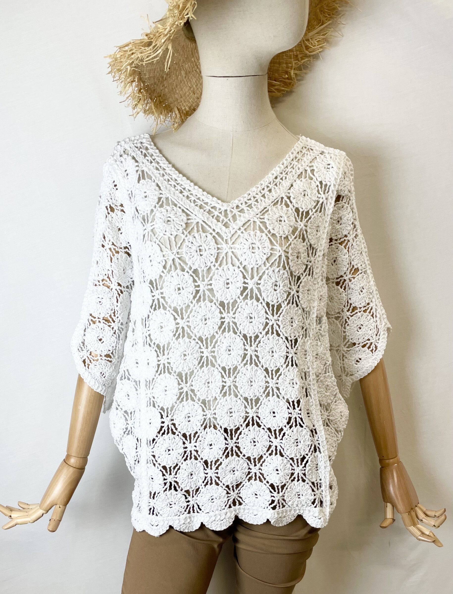 Grossiste Bobo Glam' - Pulls à crochet ample fleurie