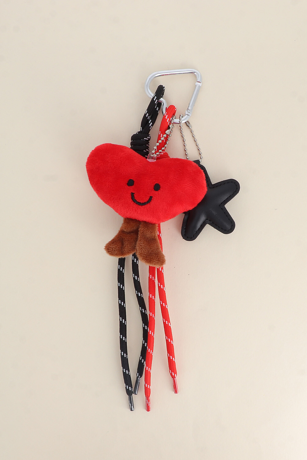Großhändler Bohm - Taschenanhänger - Stern aus Kunstleder, weiches Herz und 2 Schnürsenkel