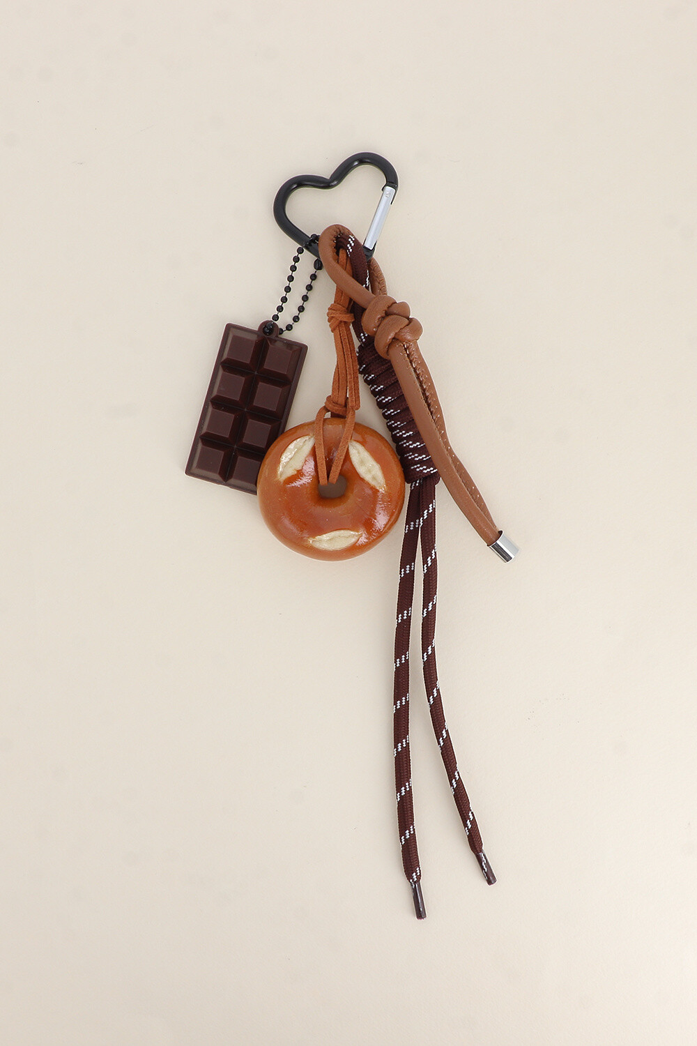 Wholesaler Bohm - Bag grigri - Chocolate tablet, Bretzel Donut, Lacet, Cordon