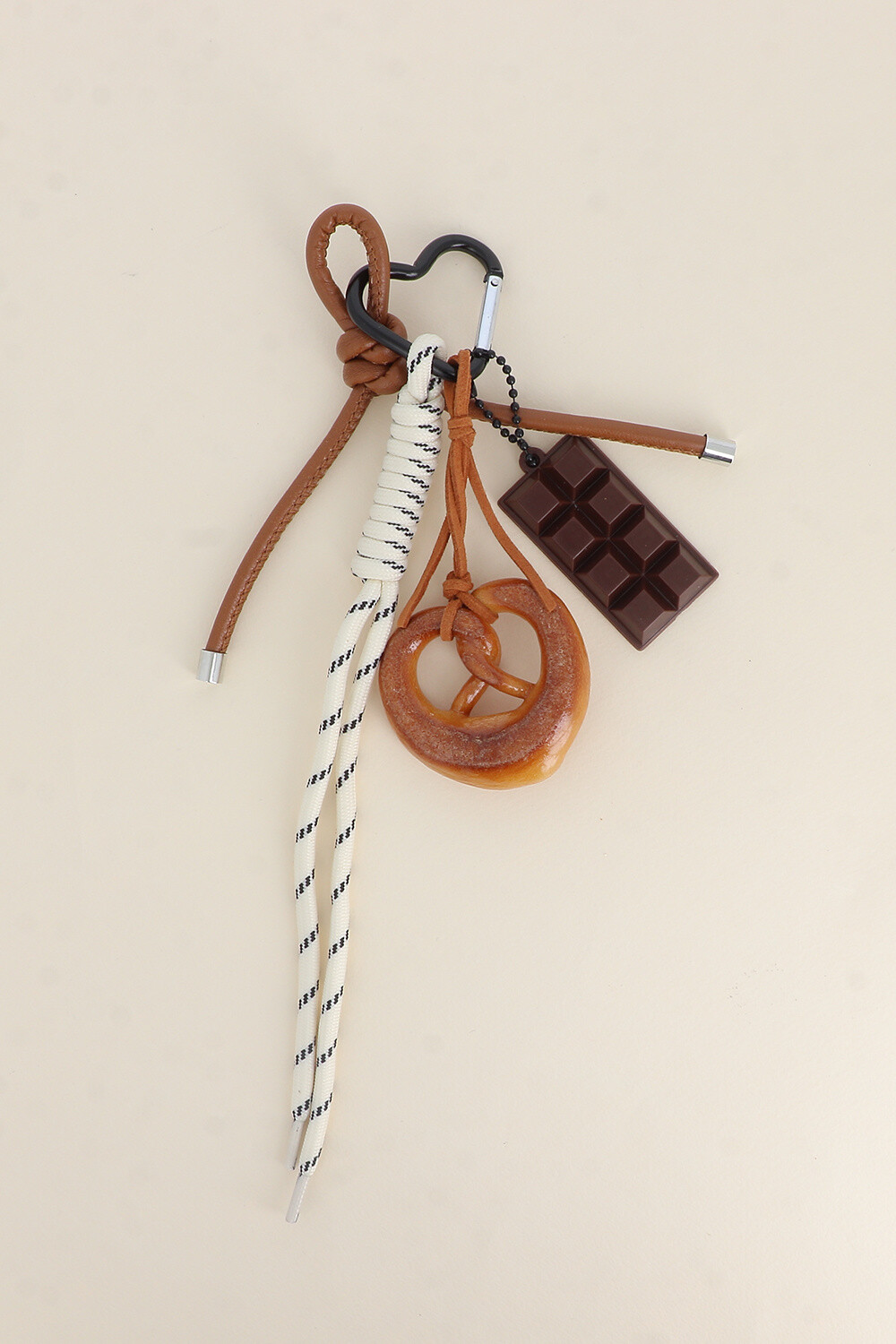 Wholesaler Bohm - Bag grigri - chocolate, Bretzel, lace, cord