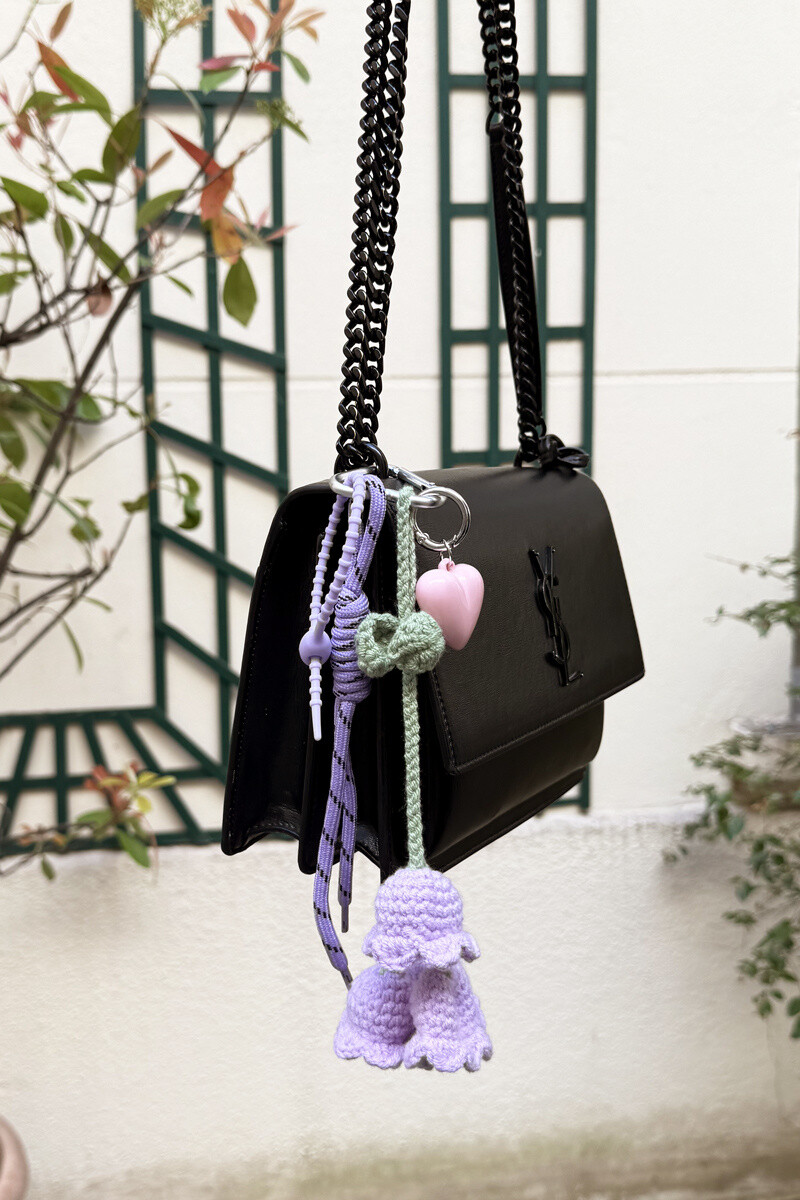 Wholesaler Bohm - Bag grigri - heart, 3 hanging braided flowers