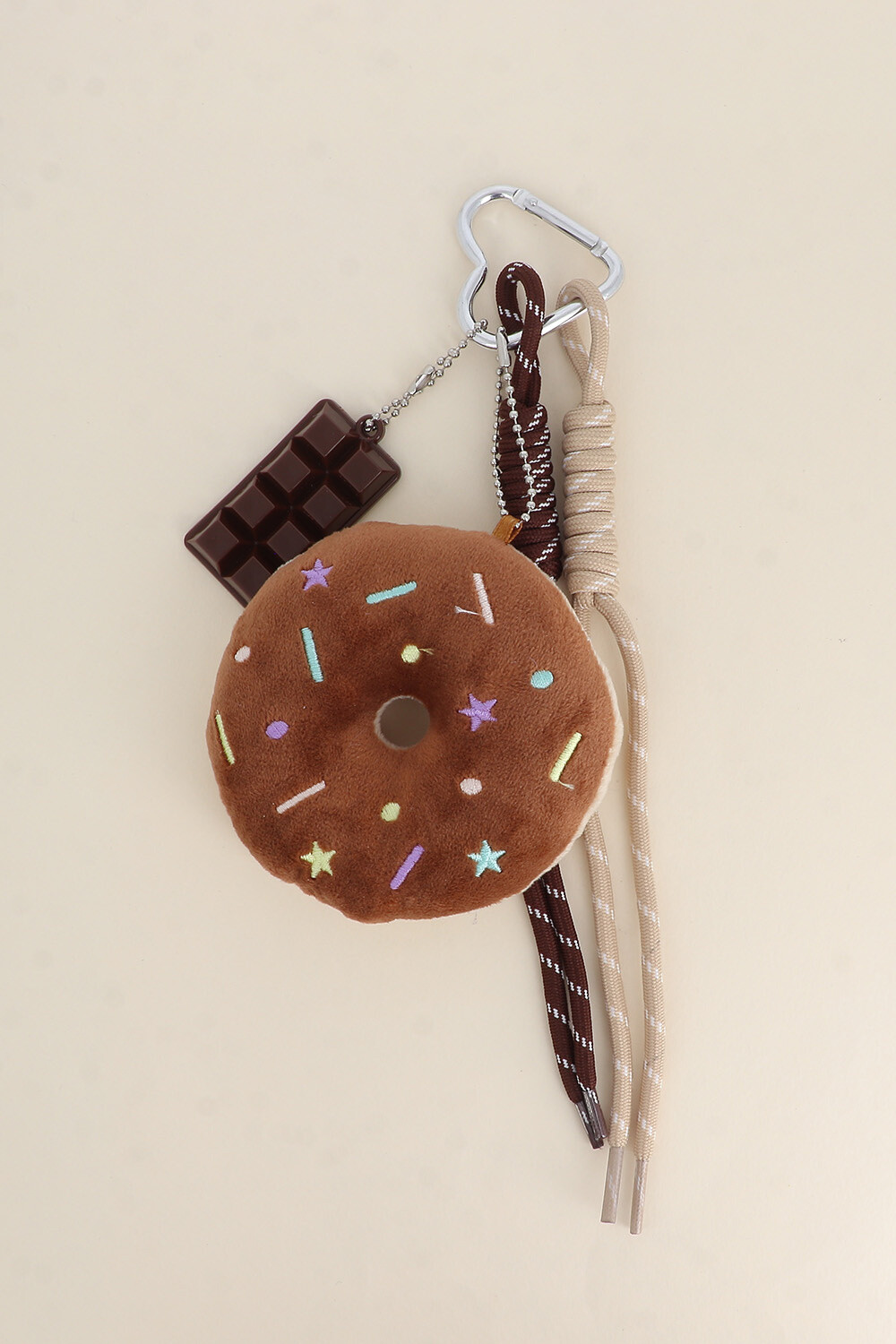 Grossiste Bohm - Grigri de sac - tablette de chocolat, croissant, 2 lacets, gros donut moelleux