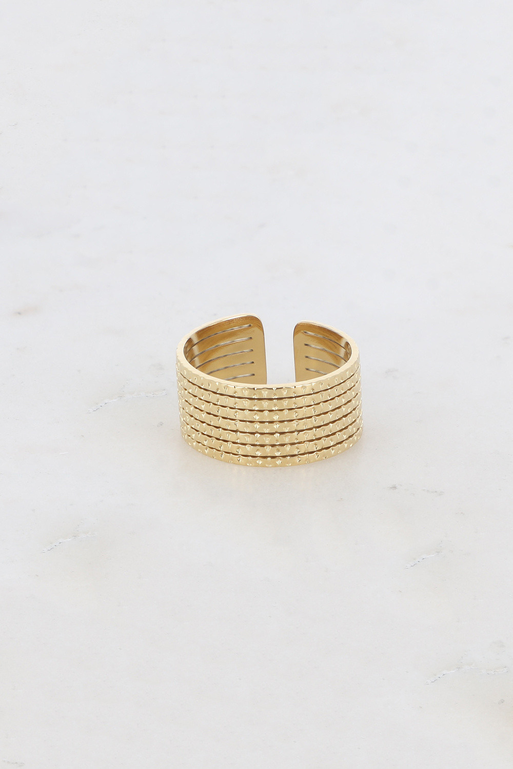 Großhändler Bohm - Sofi-Ring – Linien mit gehämmertem Effekt