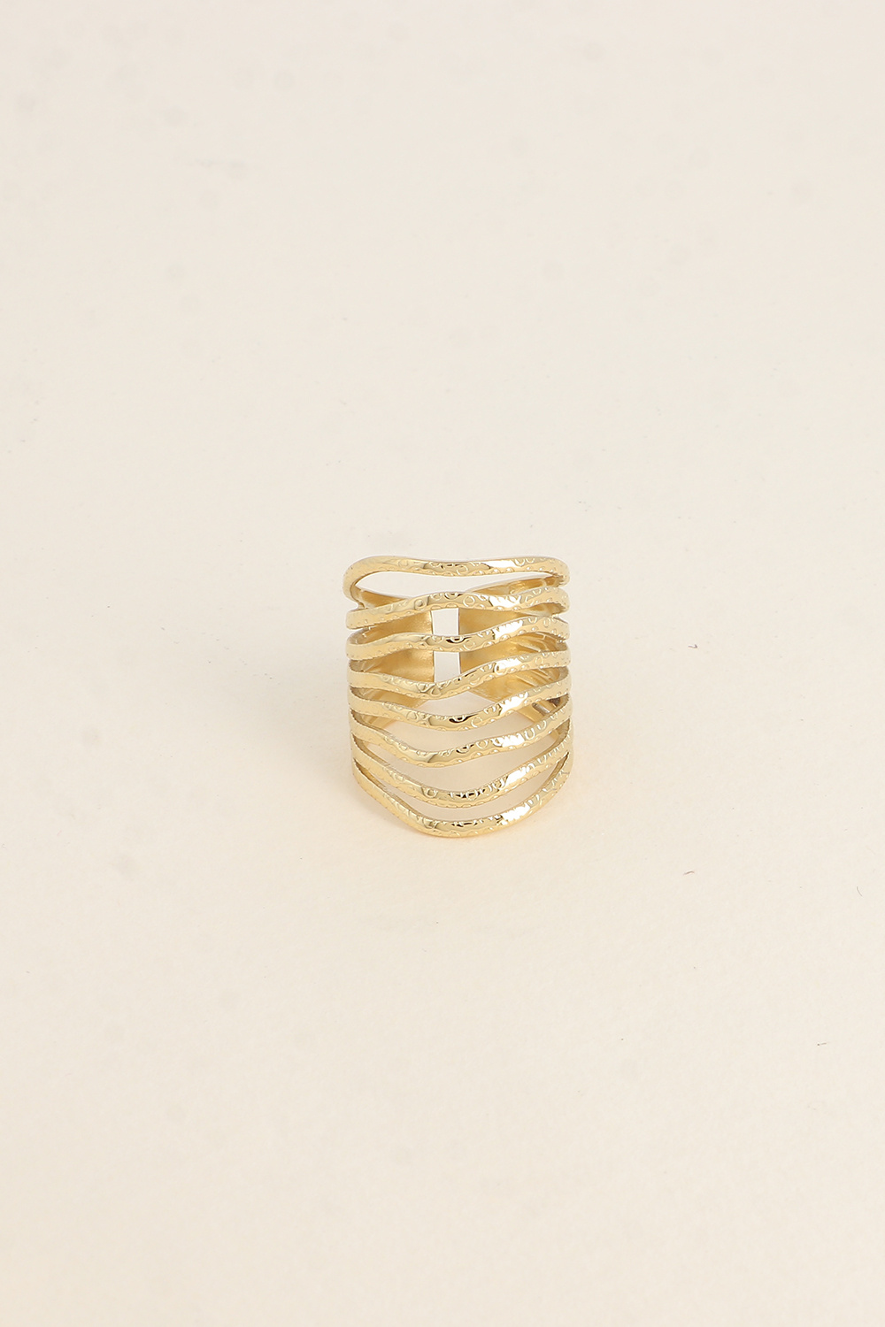 Grossiste Bohm - Bague large - 8 anneaux ondulés aux petits cercles gravés