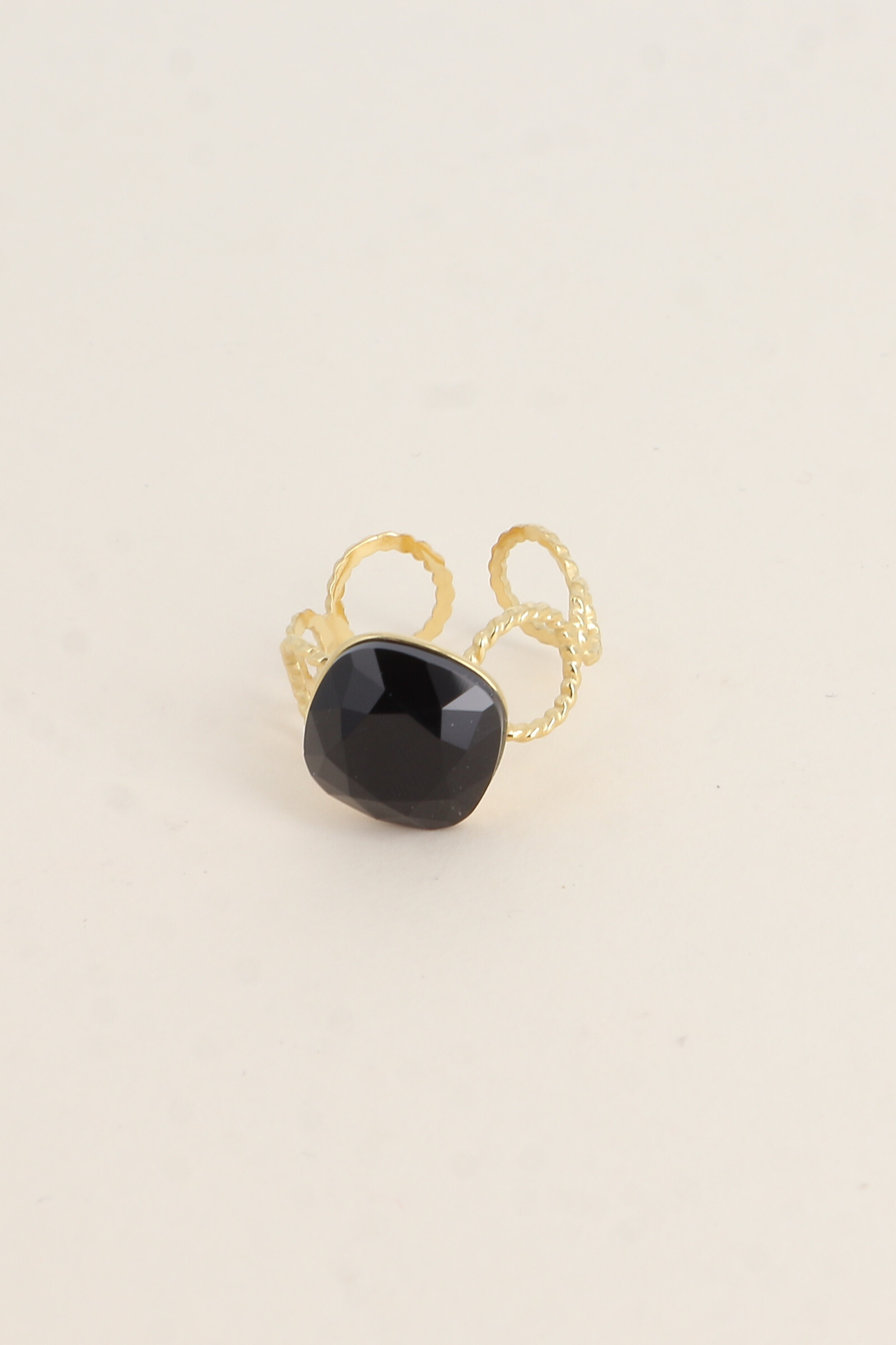 Mayorista Bohm - Anillo: anillo con círculos estriados y decorado con cristales de Swarovski®