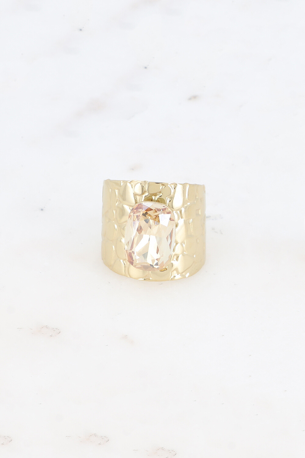 Großhändler Bohm - Großer Ring - verstreute und Kristallring 10x14 mm geschnitten
