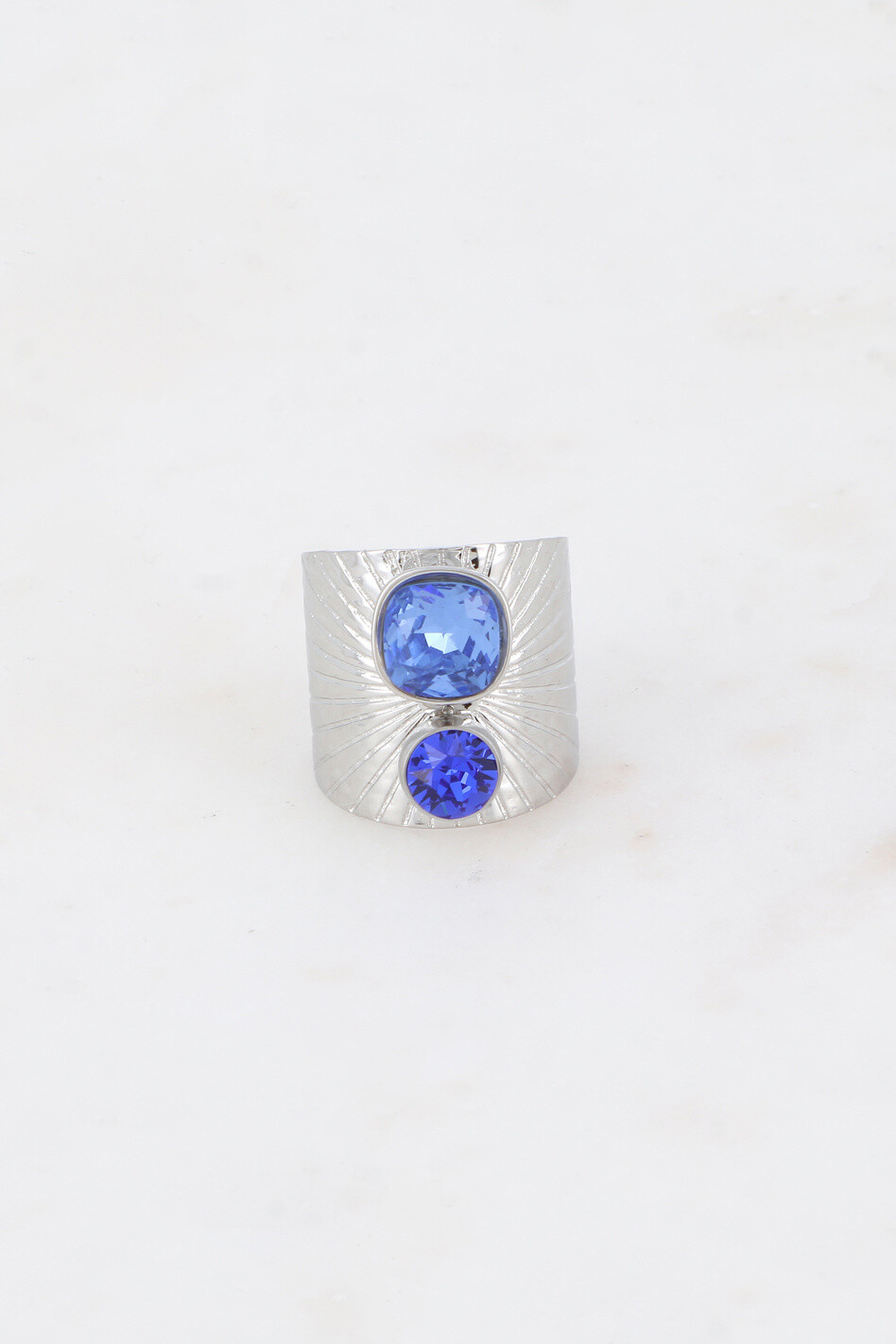 Mayorista Bohm - Anillo de sol, decorado con cristales de 8 mm Swarovski® y SS39
