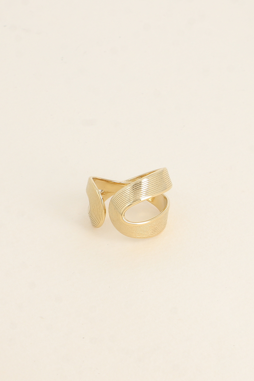 Grossiste Bohm - Bague ouverte - formes ajourées et striées