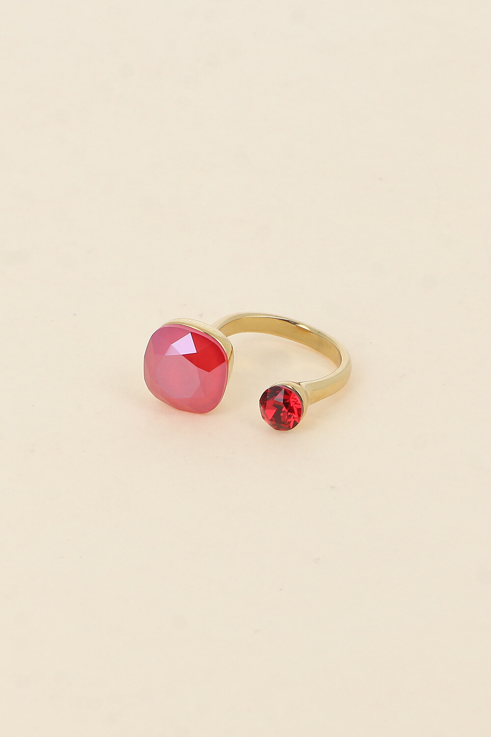 Großhändler Bohm - Goldener Beata -Ring - Dekoriert mit 2 Swarovski® -Kristallen