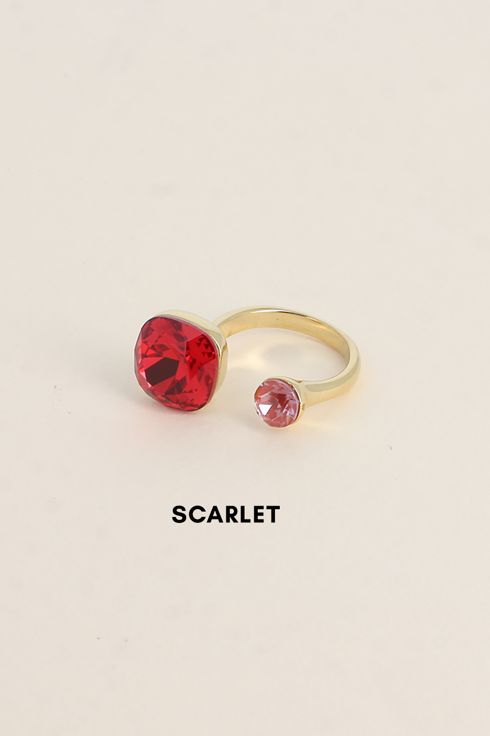 Grossiste Bohm - Bague Beata dorée - ornée de 2 cristaux de Swarovski®