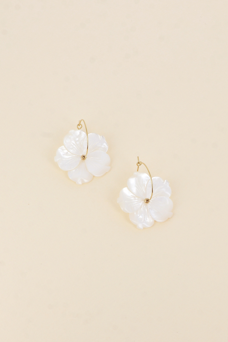Mayorista Bohm - Pendientes aros - flor nacarada 3 cm