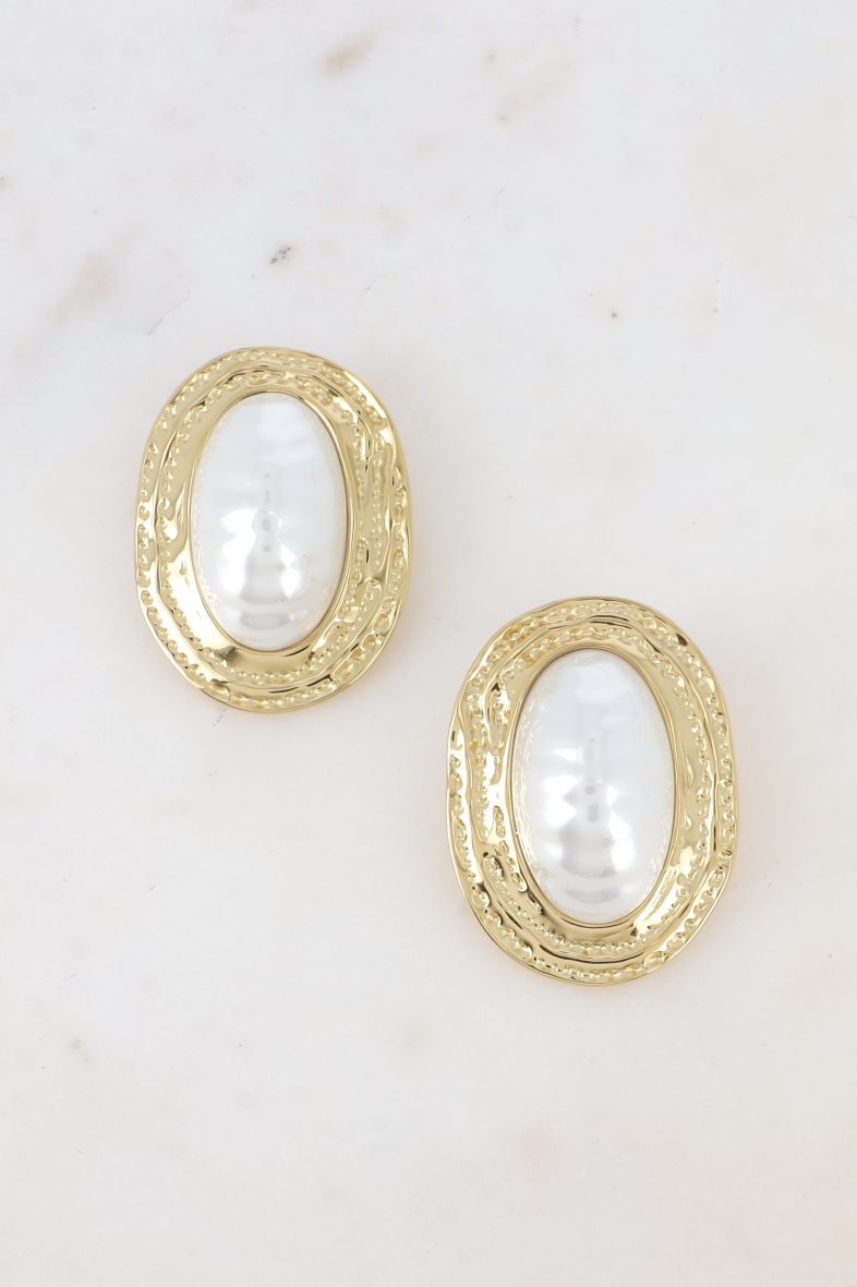Grossista Bohm - Orecchini a perno Ruth - grande cabochon in acetato su pezzo con contorni martellati