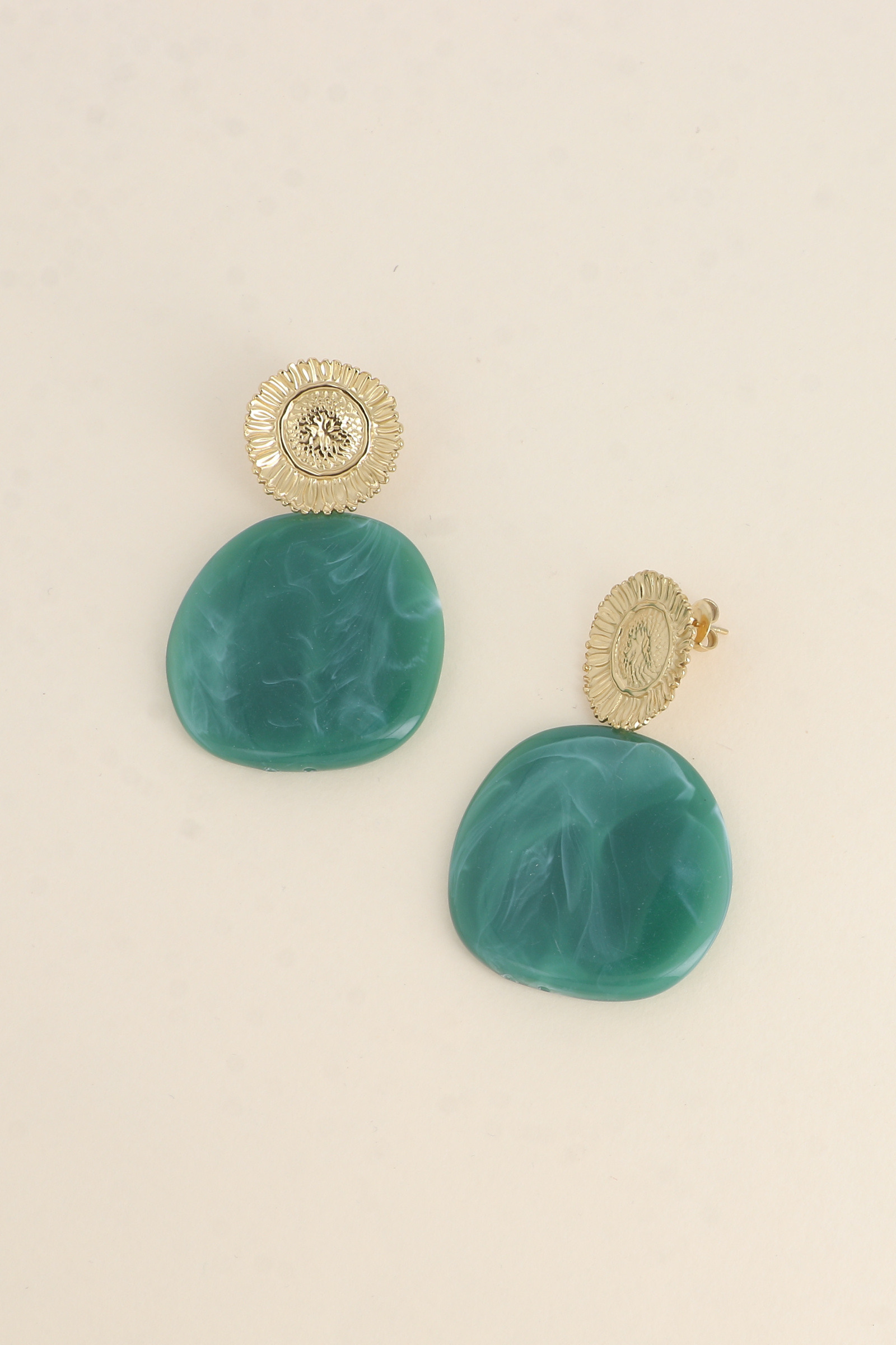 Grossiste Bohm - Boucles pendantes Adélaïde - fleur texturée et pièce en acétate