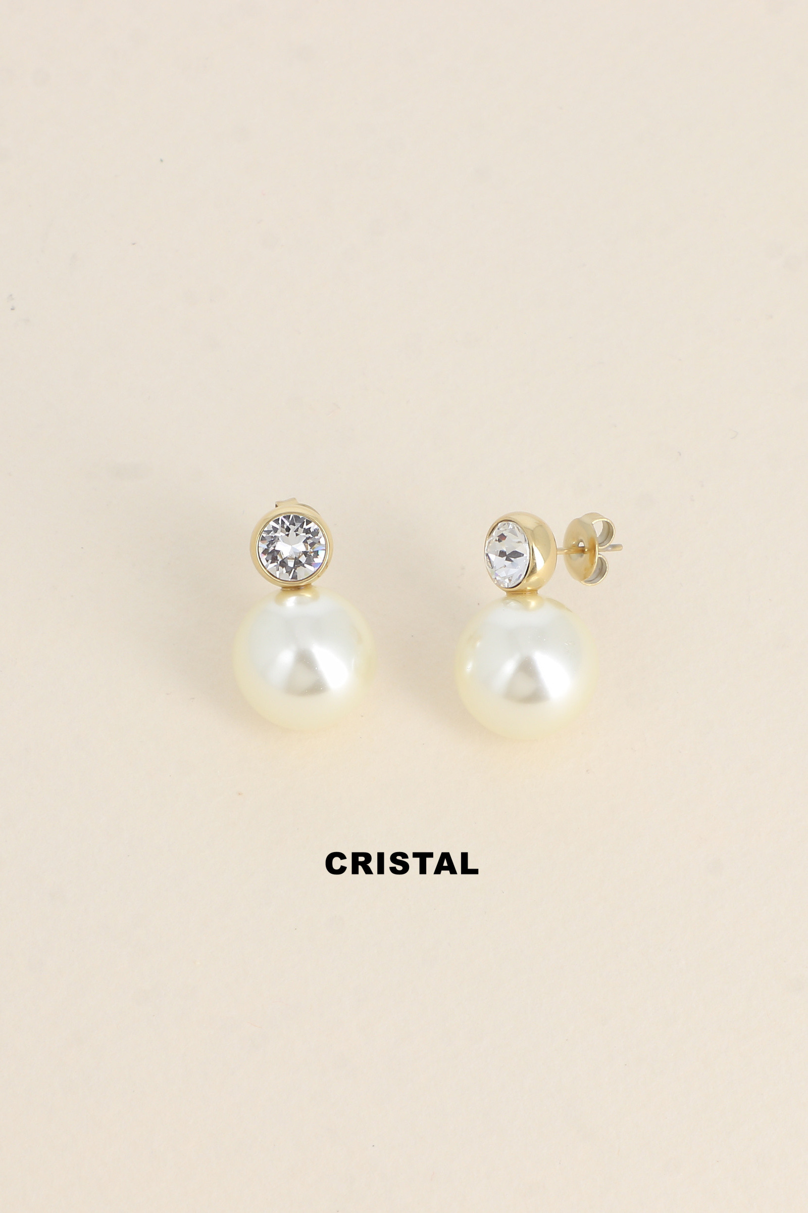 Wholesaler Bohm - Bullet earrings - SS29 cut crystal and pearly white resin ball