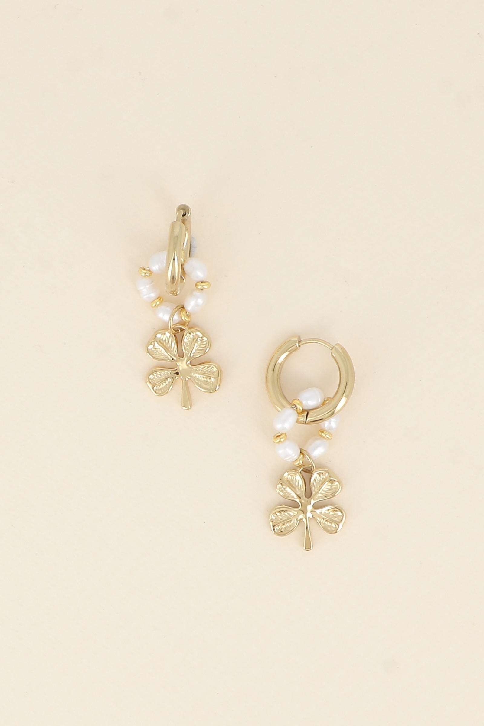 Mayorista Bohm - Aros - Anillo de perlas de agua dulce y trébol de cuatro hojas
