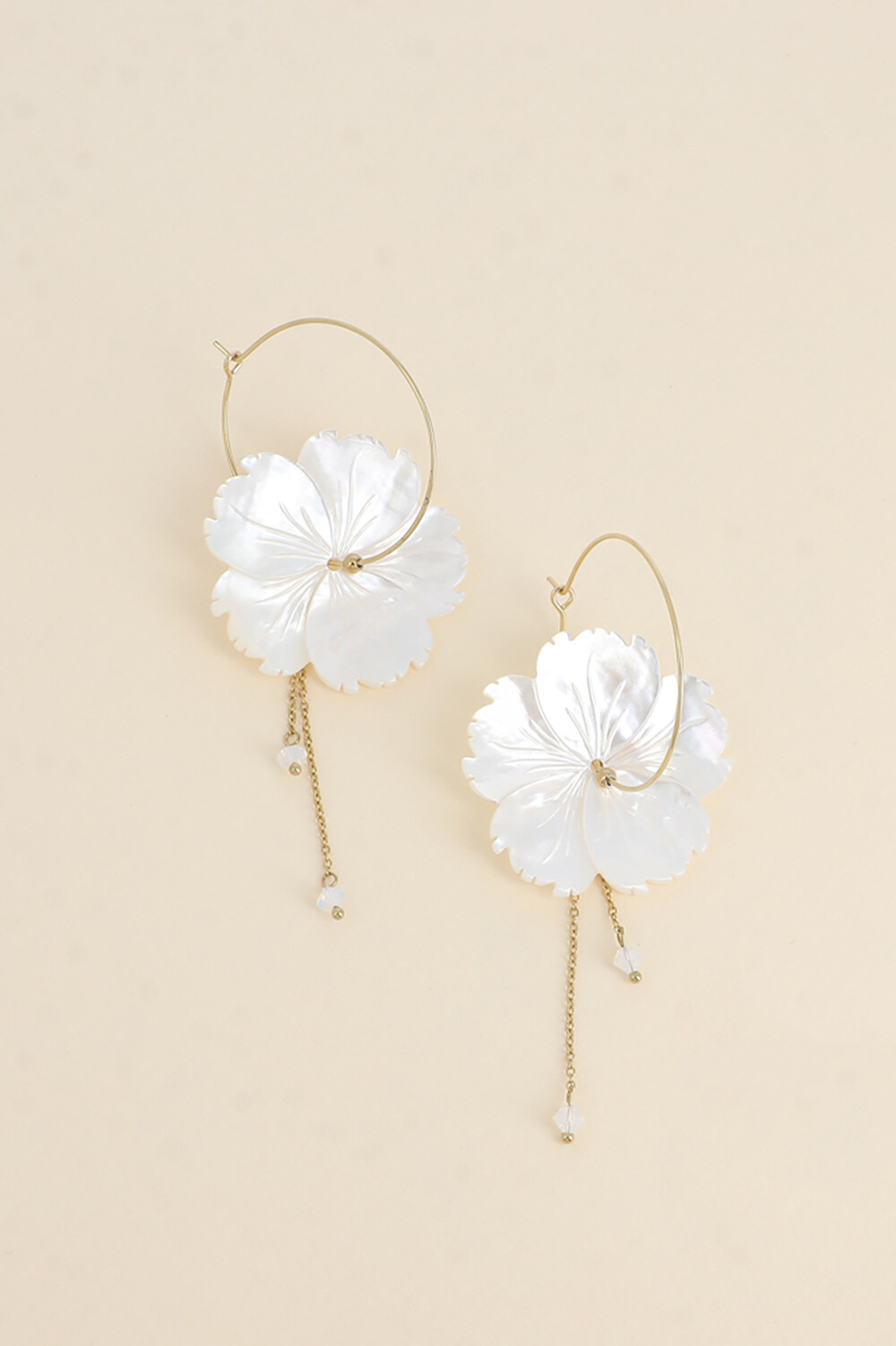 Wholesaler Bohm - Hoop earrings - 38mm pearly flower with top crystals