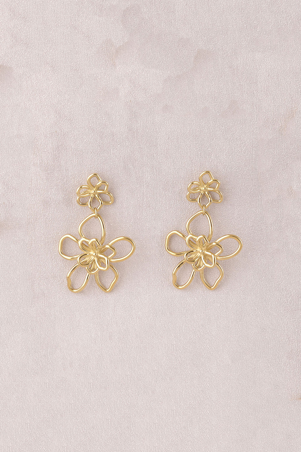Wholesaler Bohm - Dangling earrings - 2 openwork flowers