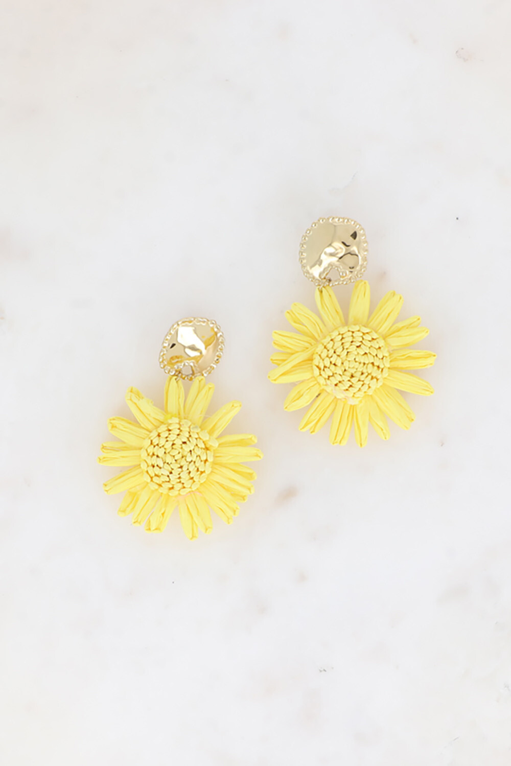 Grossiste Bohm - Boucles pendantes - pièce avec fleur en raphia synthétique