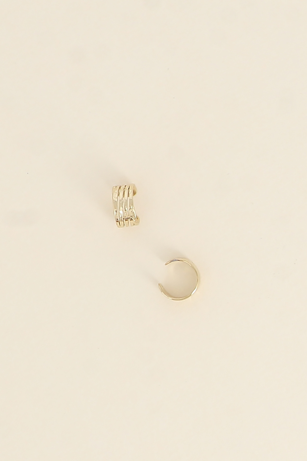 Mayorista Bohm - Earcuff - puntos martillados y líneas caladas