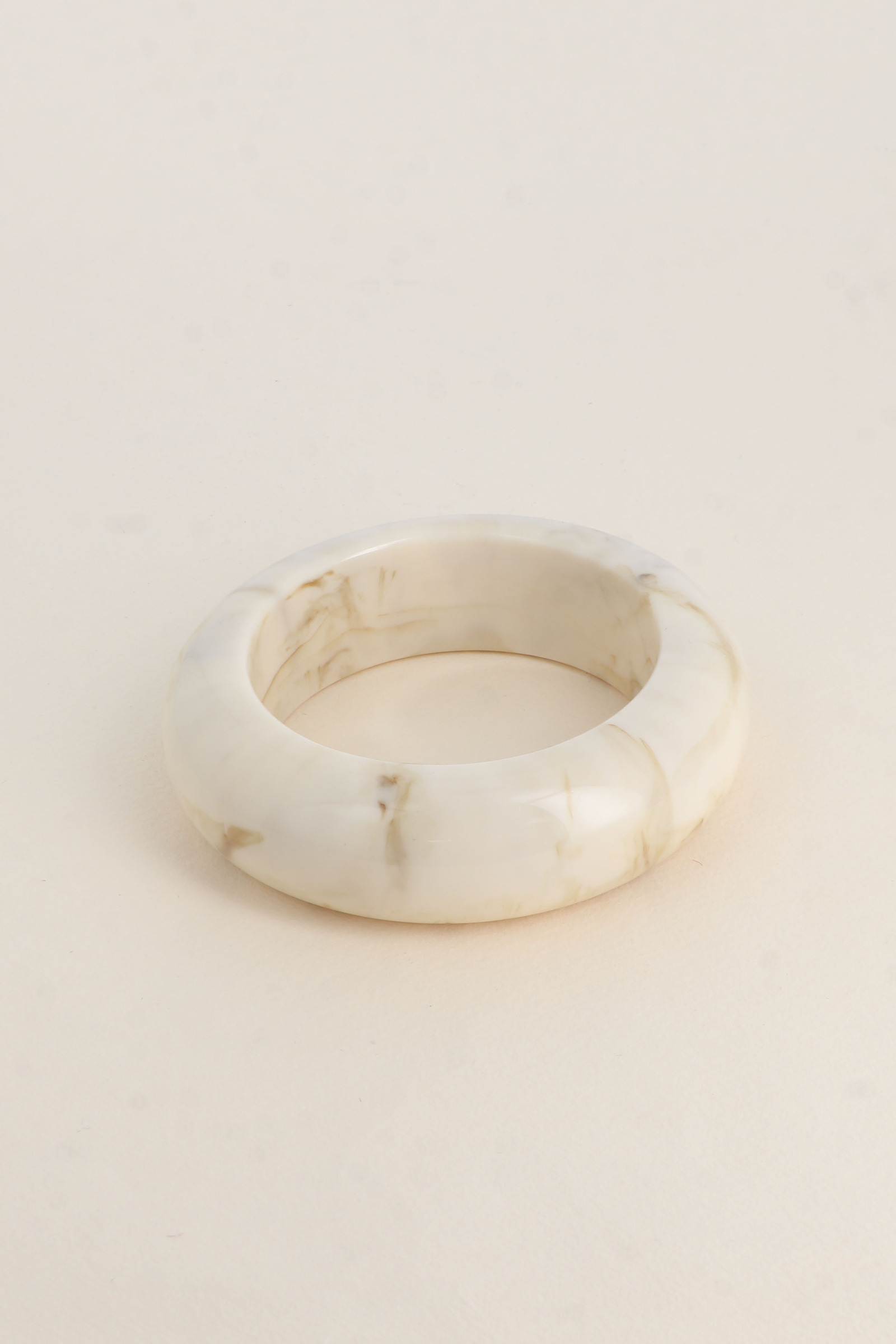 Mayorista Bohm - Brazalete - brazalete grueso cerrado de resina