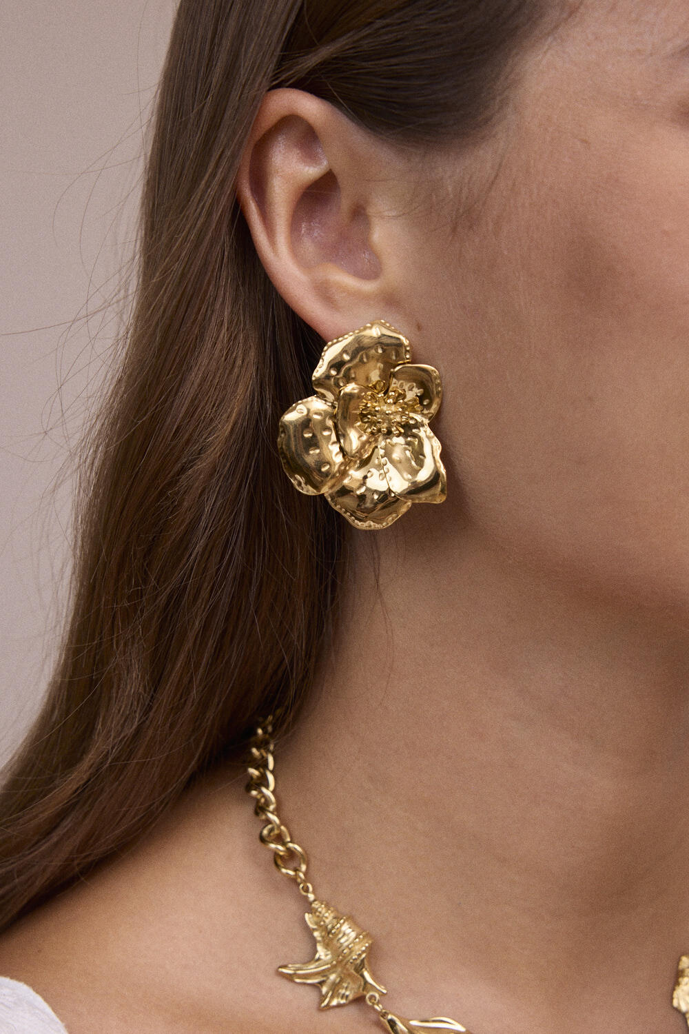 Wholesaler Bohm - Stud earrings - floral design 37 x 47 mm