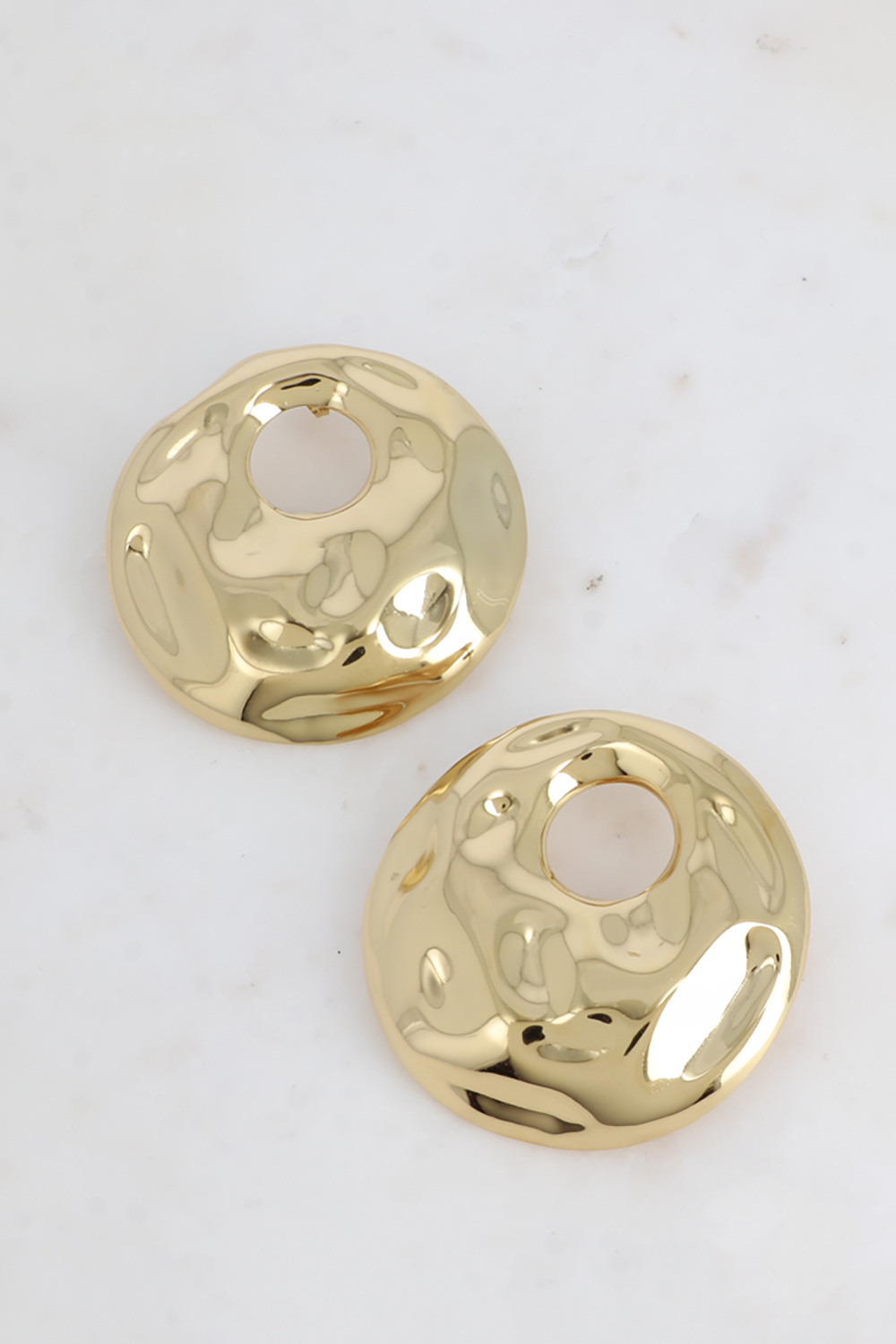 Grossiste Bohm - Boucles puces - grande pièce ronde bombée martelé avec rond ajouré 64mm