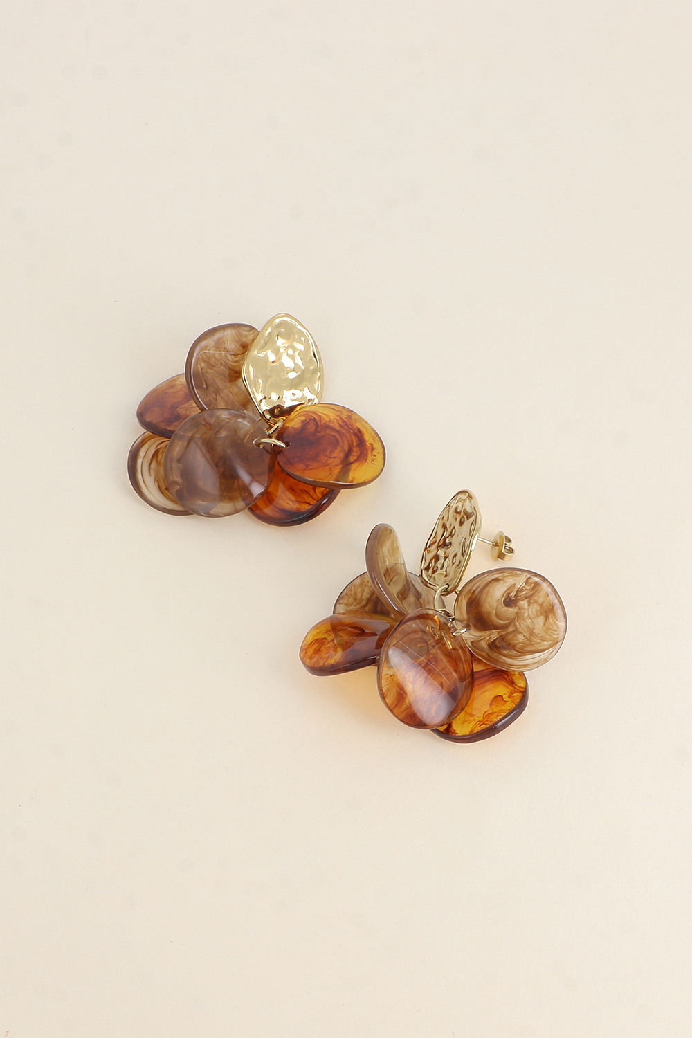 Grossiste Bohm - Boucles pendantes - pièces style pétales en acétate