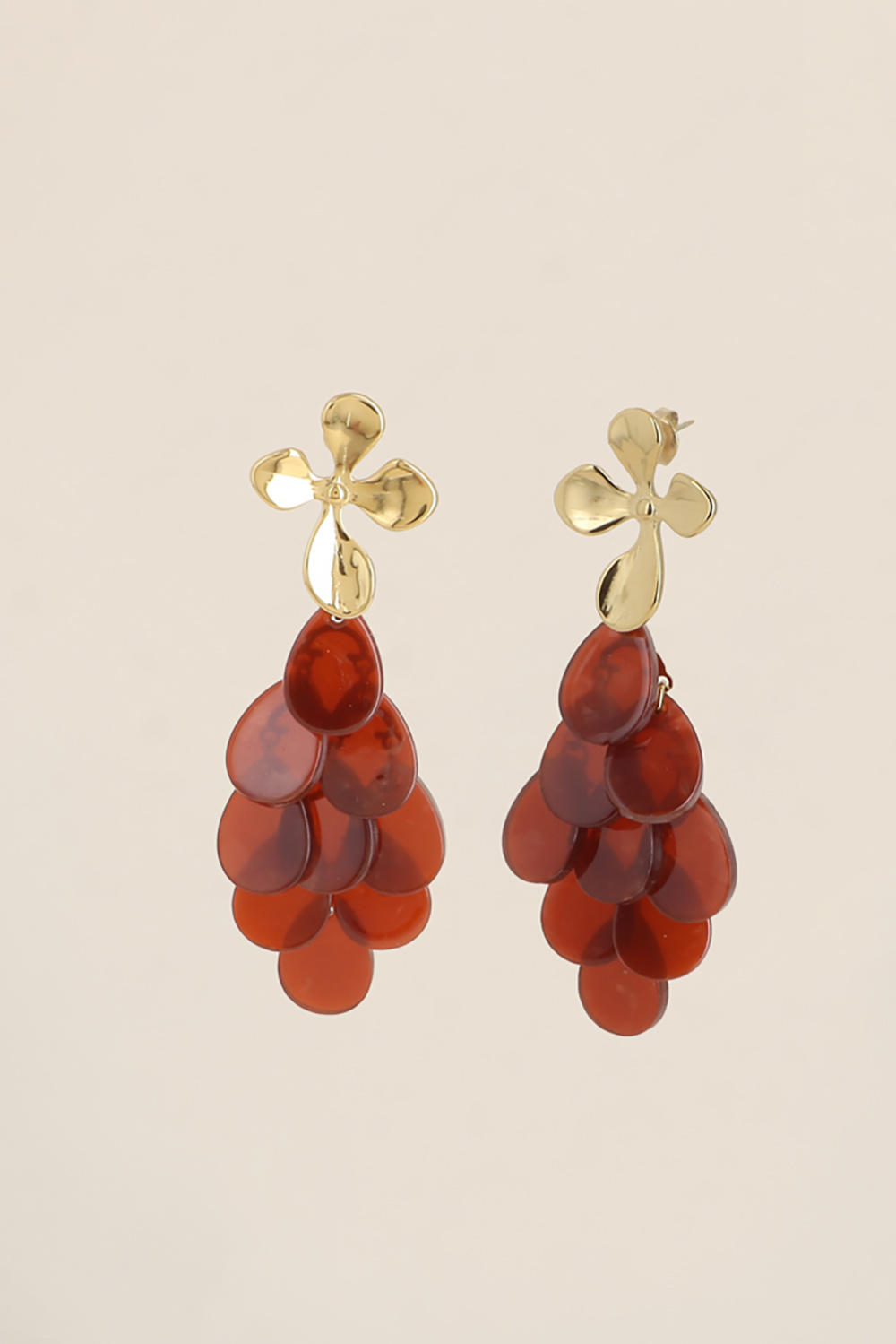 Grossiste Bohm - Boucles pendantes - feuillage et pétales en résine