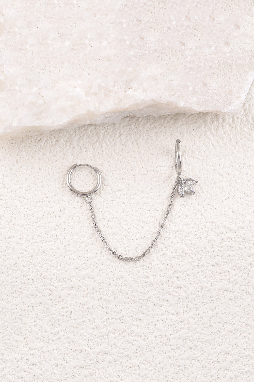 Grossiste Bohm - Mono-boucles - style feuillage, 3 oxydes de zirconium