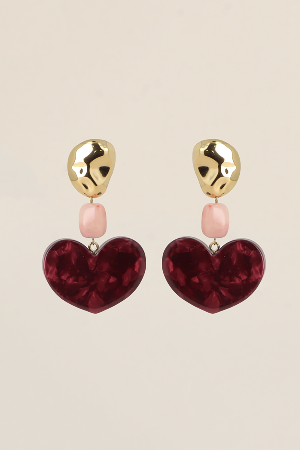 Grossiste Bohm - Boucles pendantes - pièce martelée, rectangle et coeur en résine