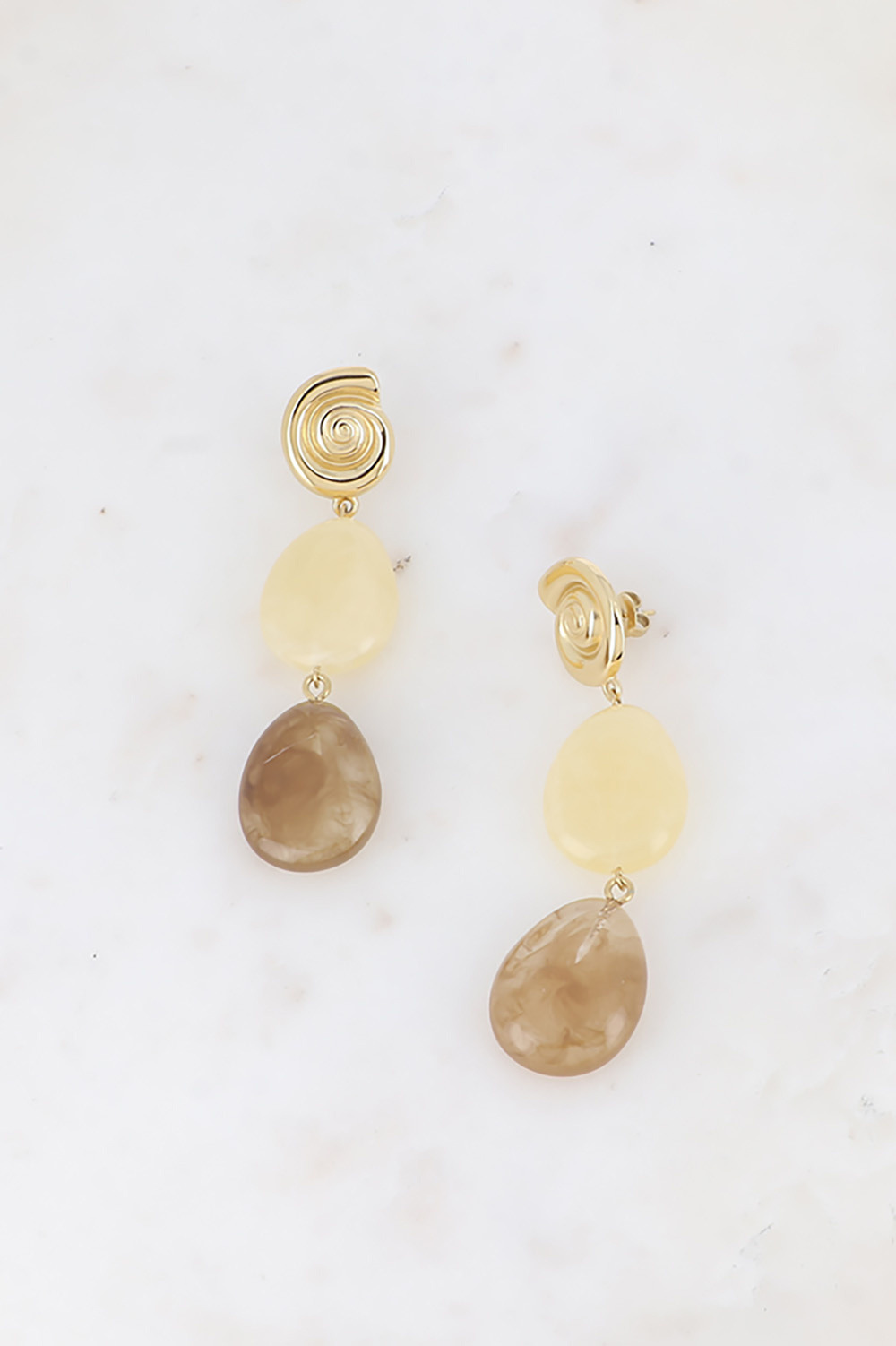 Grossiste Bohm - Boucles pendantes - coquillage escargot avec 2 perles gouttes acétates