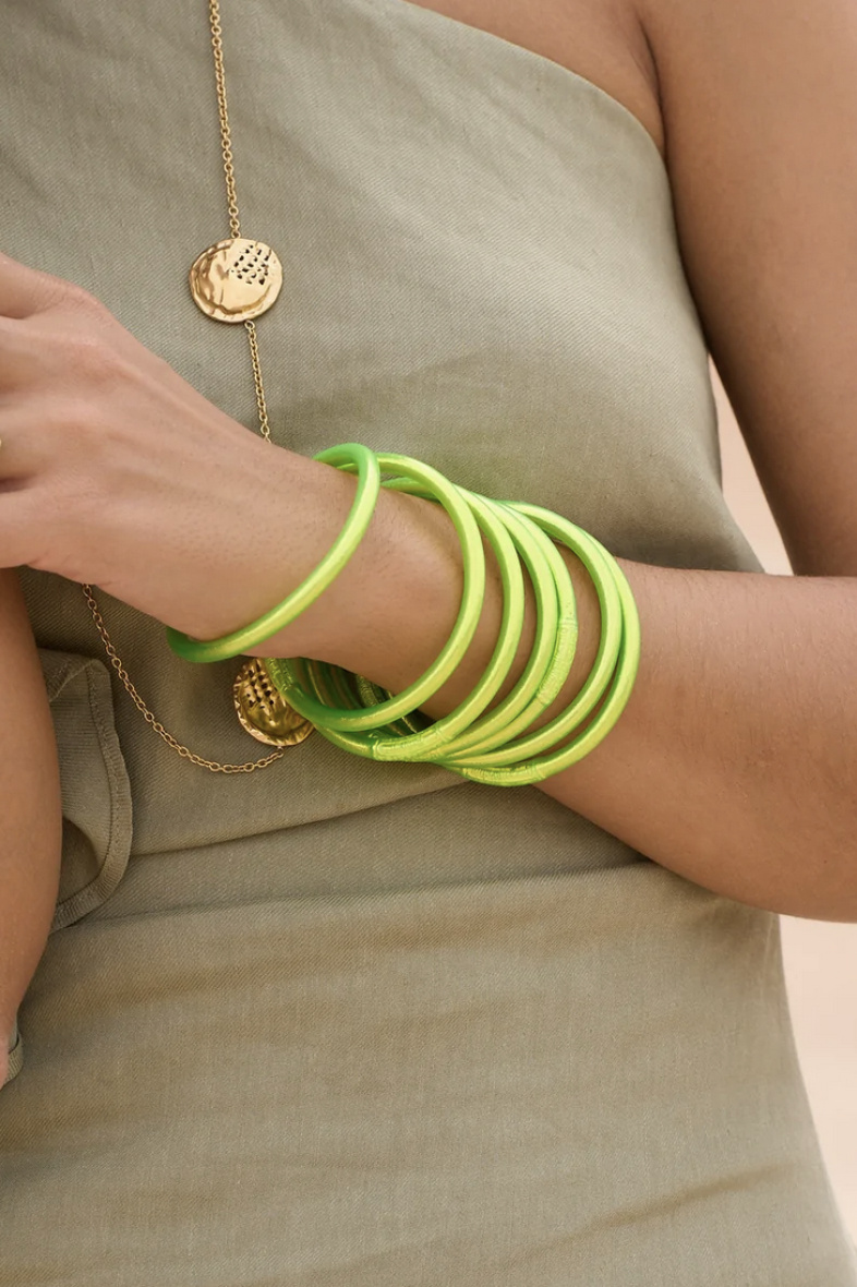 Grossista Bohm - Bracciale buddista di colore neon giallo - Mantra in thailandese
