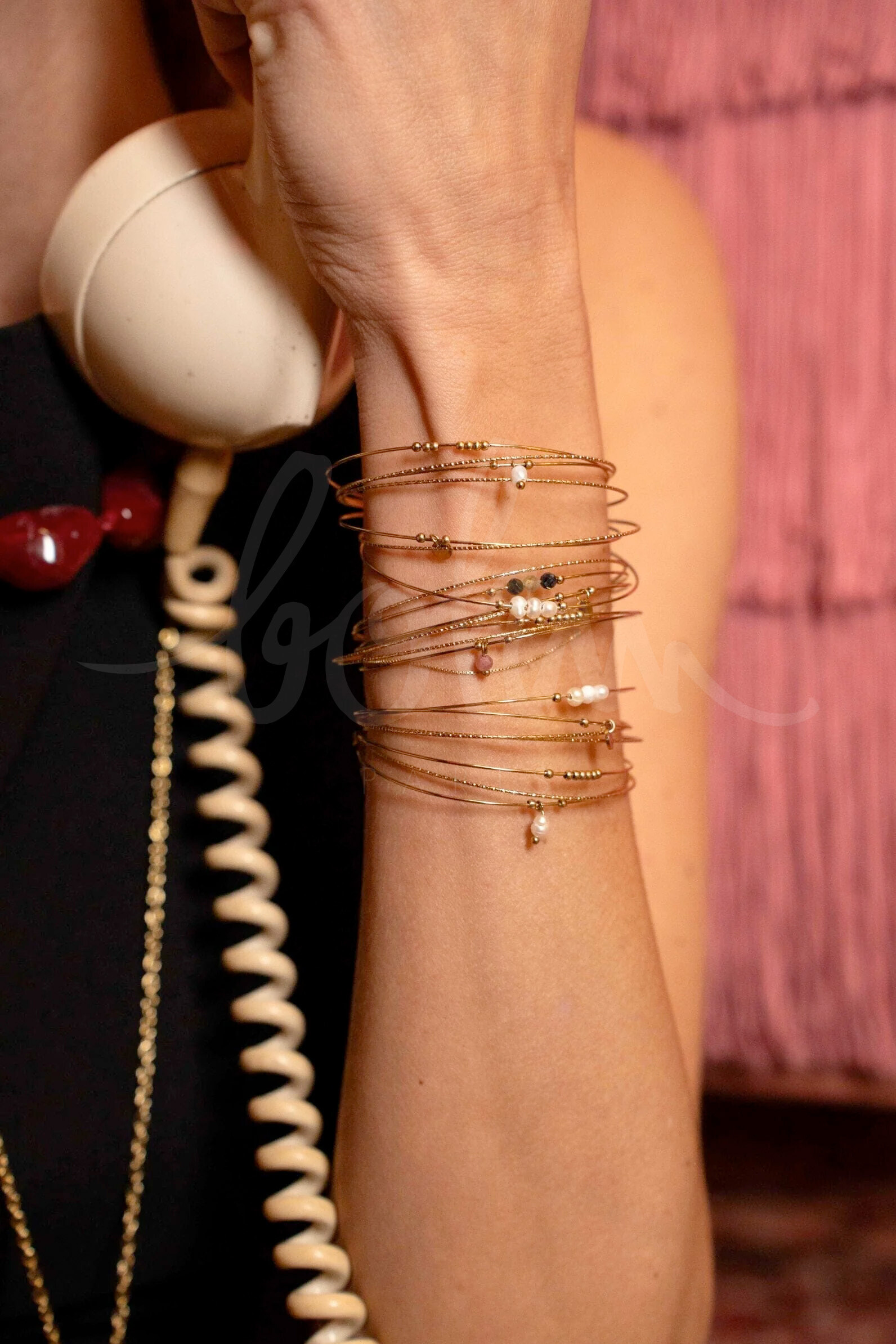 Grossista Bohm - Bracciale Telma - settimanale, 7 anelli a righe, lisci con pietre naturali