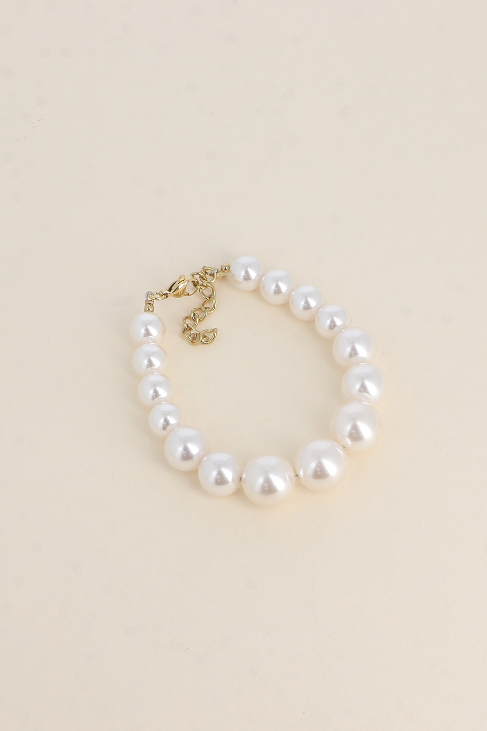 Grossista Bohm - Bracciale Thershi - Perle in resina bianca rotonda