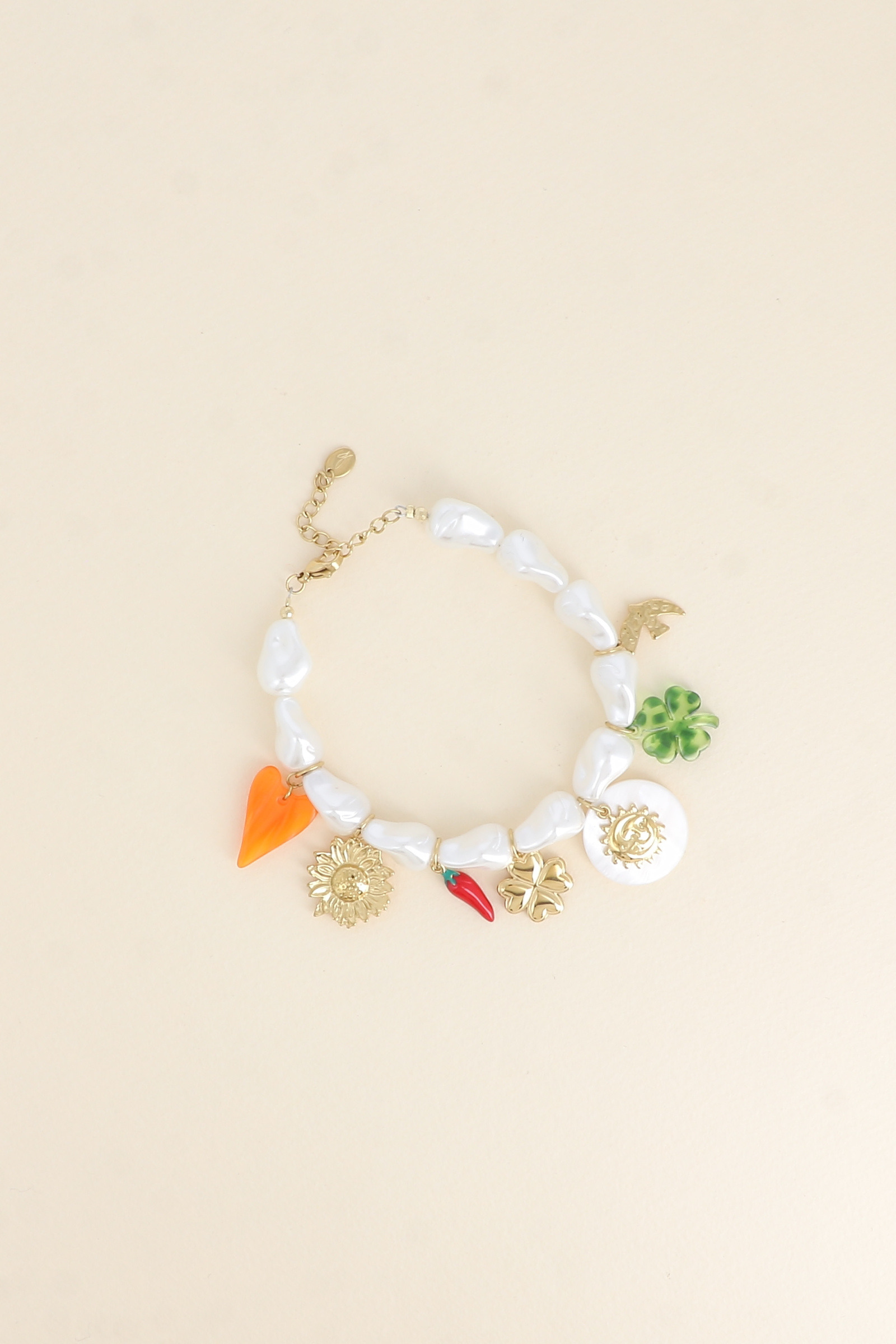 Wholesaler Bohm - Bracelet - resin beads, heart, flower, chili pepper, clovers, sun, mother-of-pearl piece and bird