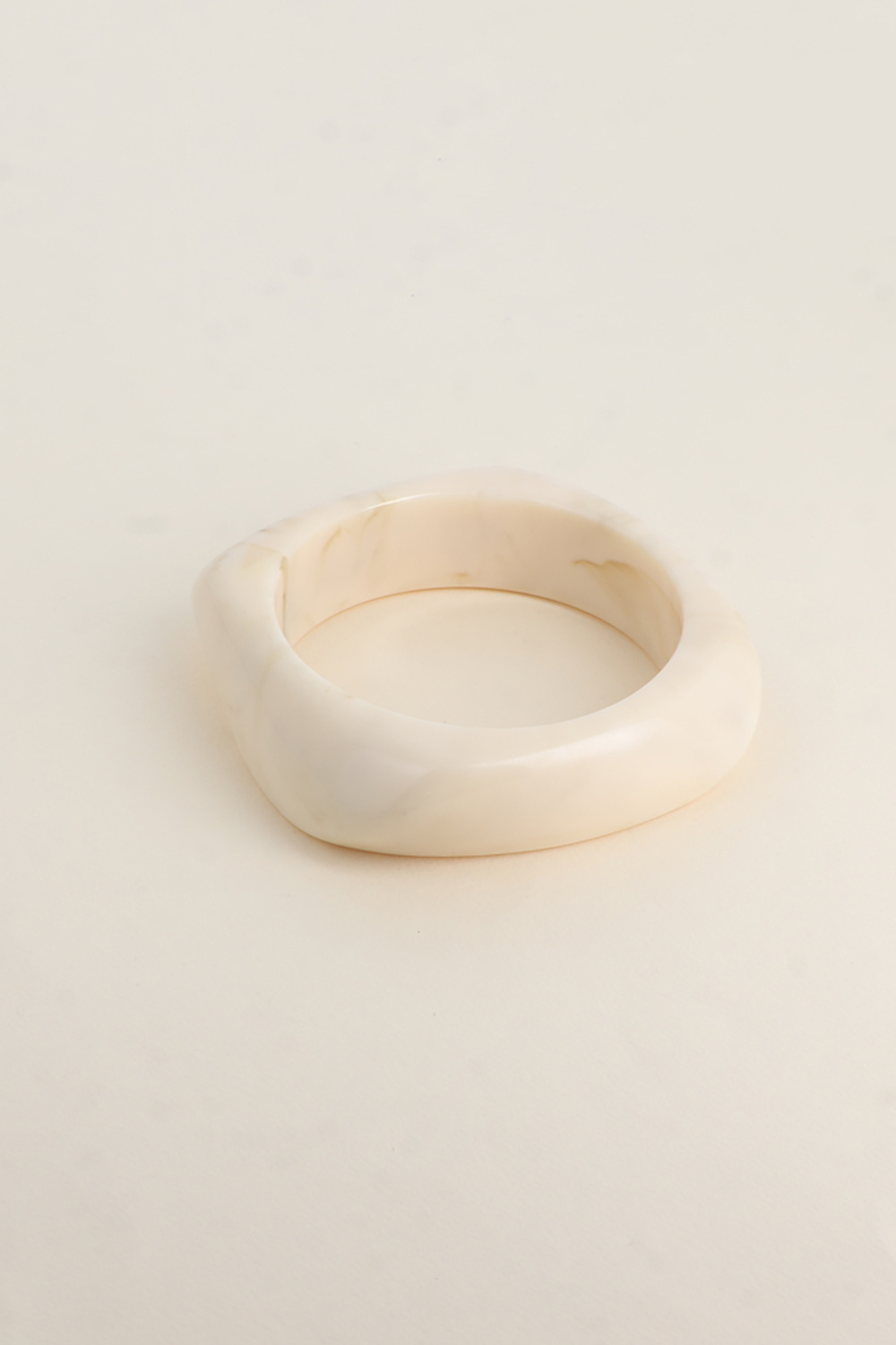 Mayorista Bohm - Brazalete - cuadrado curvado en resina