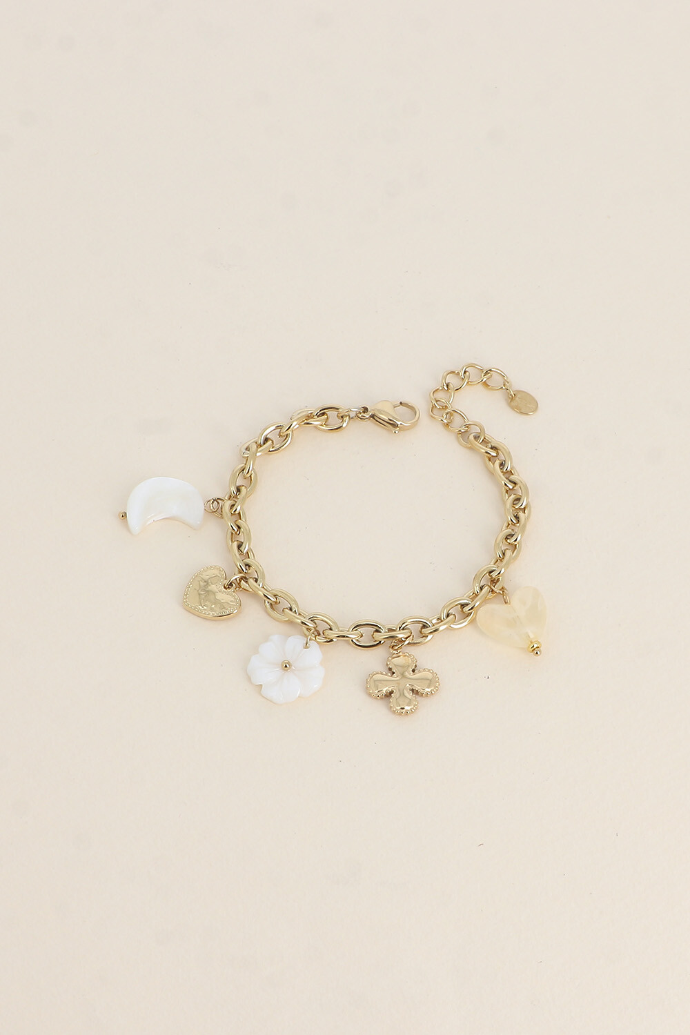 Grossiste Bohm - Bracelet - trèfle, coeurs, lune et fleur nacrées, coeur en résine