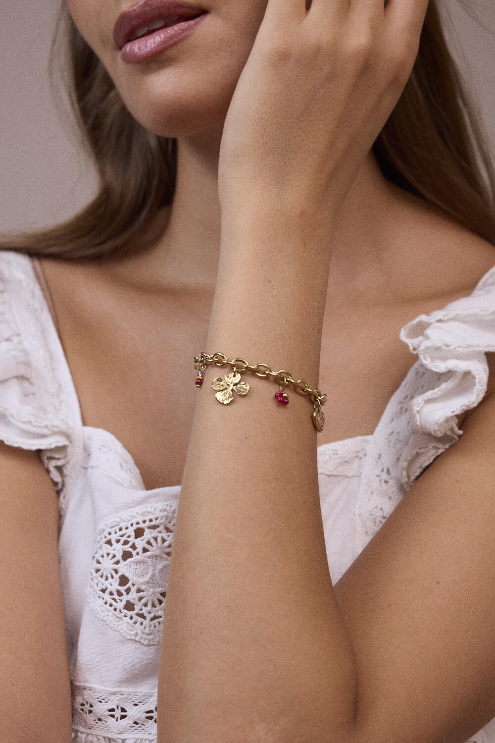 Mayorista Bohm - Pulsera - dijes de sol, corazón, trébol y perlas