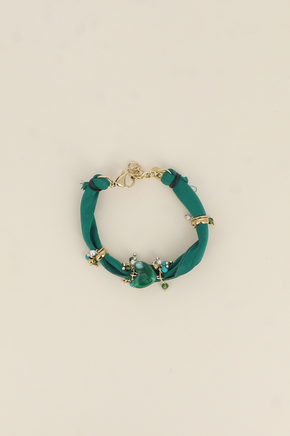 Wholesaler Bohm - Bracelet - fabric, stainless steel pieces, cut and resin beads, resin heart pendant