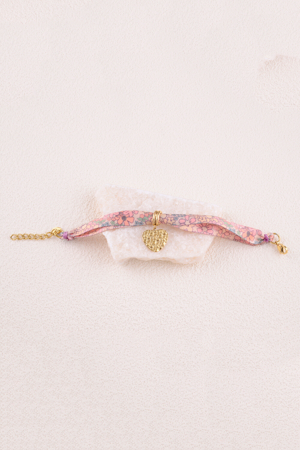 Großhändler Bohm - Armband – Stoff und strukturierte Herzquaste