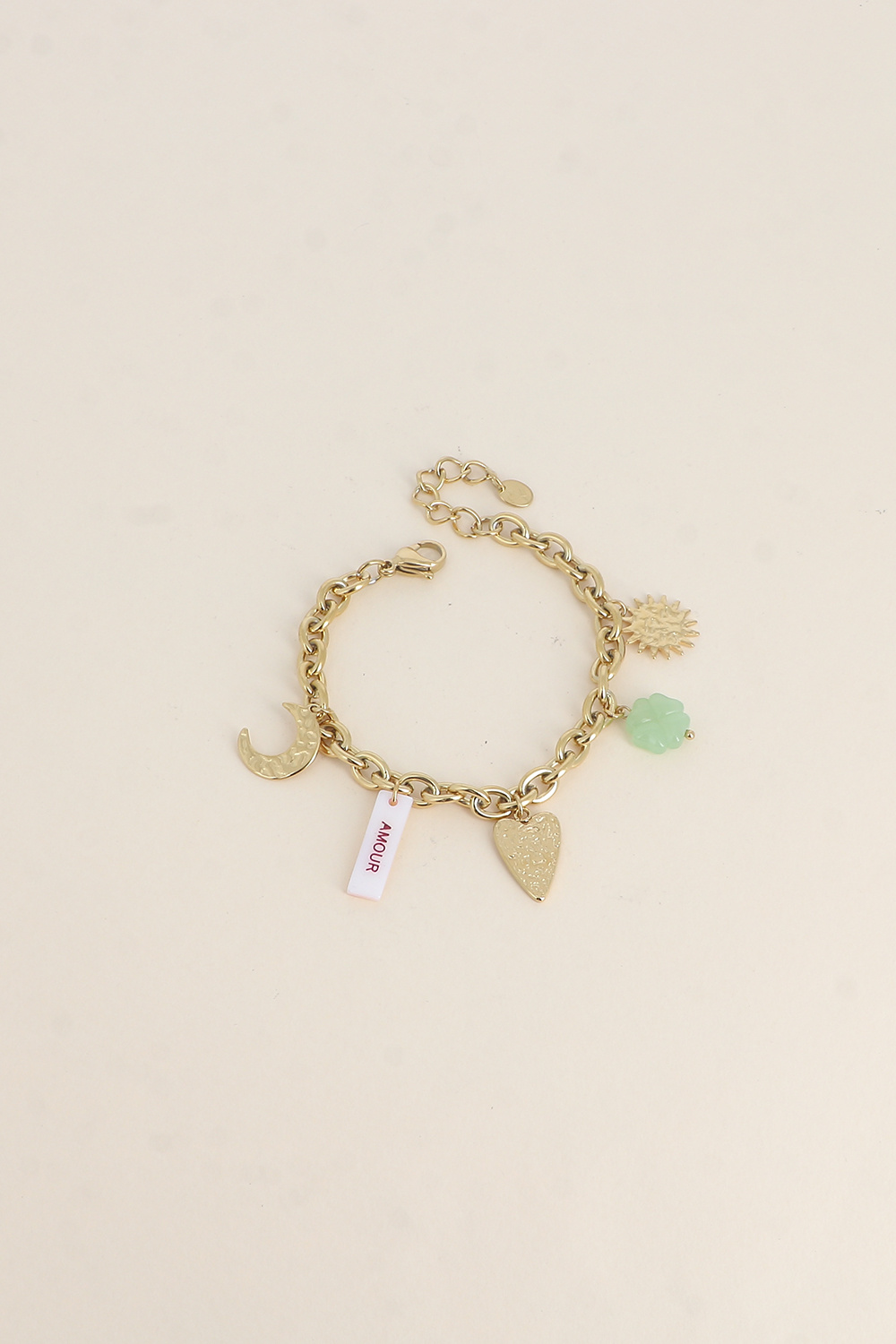 Grossiste Bohm - Bracelet - plaquette nacrée avec inscritpion "AMOUR" en émail, soleil, lune, coeur, trèfle