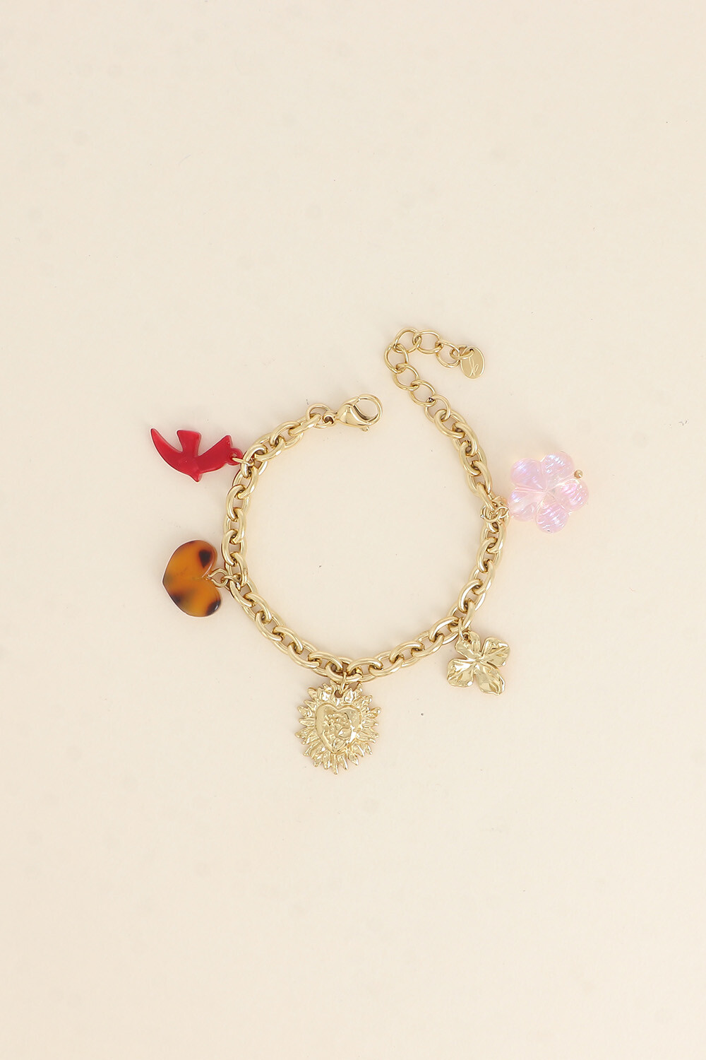 Grossiste Bohm - Bracelet - oiseau et coeur en résine, coeur martelé, trèfle, perle fleur