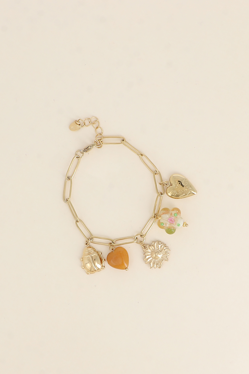 Mayorista Bohm - Pulsera - mariquita, flor de resina, corazón con cuentas, flor, corazón con flores grabadas