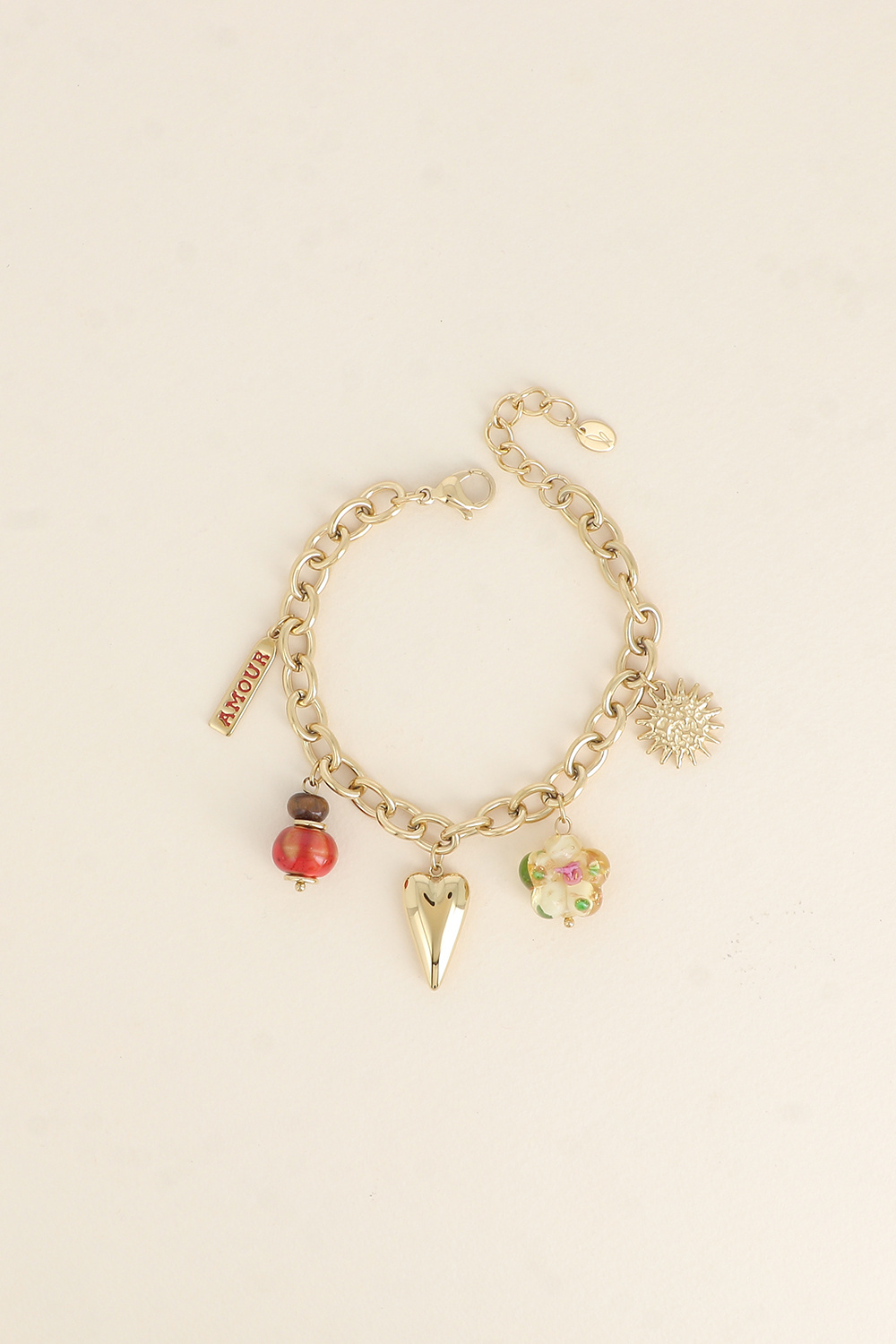 Grossiste Bohm - Bracelet - coeur, fleur en résine, plaquette AMOUR en émail, soleil et perle