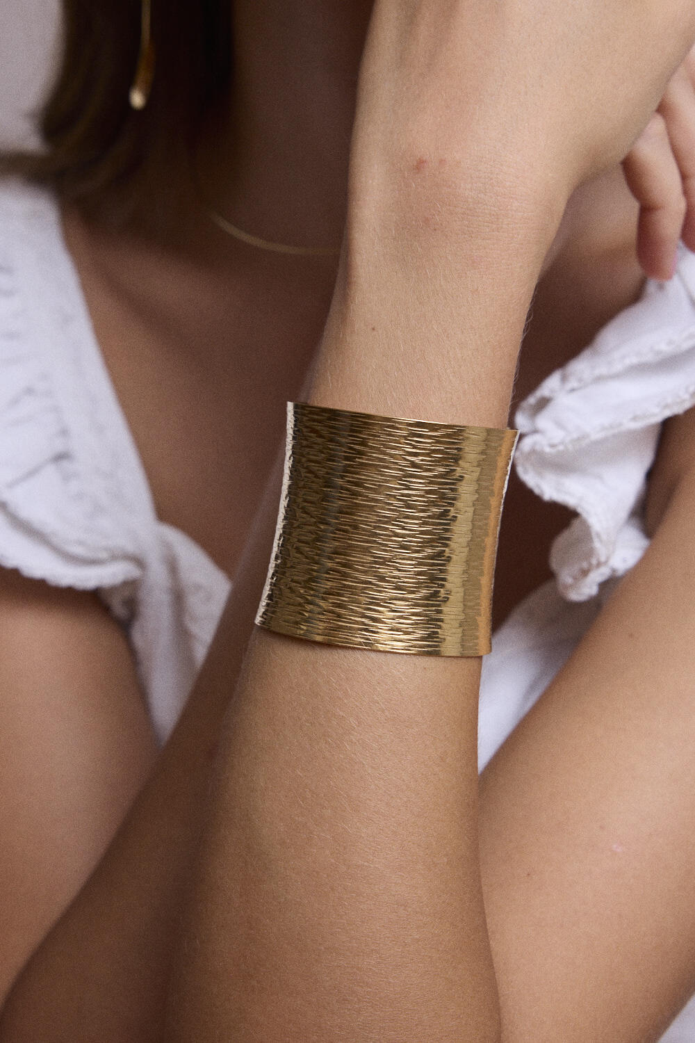 Wholesaler Bohm - Cuff - wide textured ring 54 mm