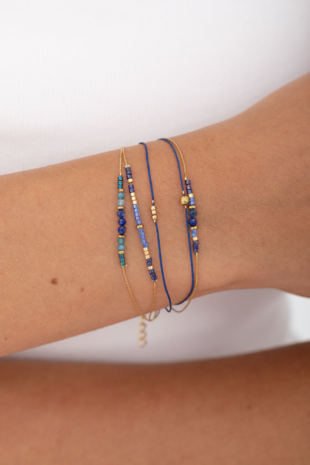 Großhändler Bohm - Mehrreihiges Armband - Rocailles-Perlen und Natursteine