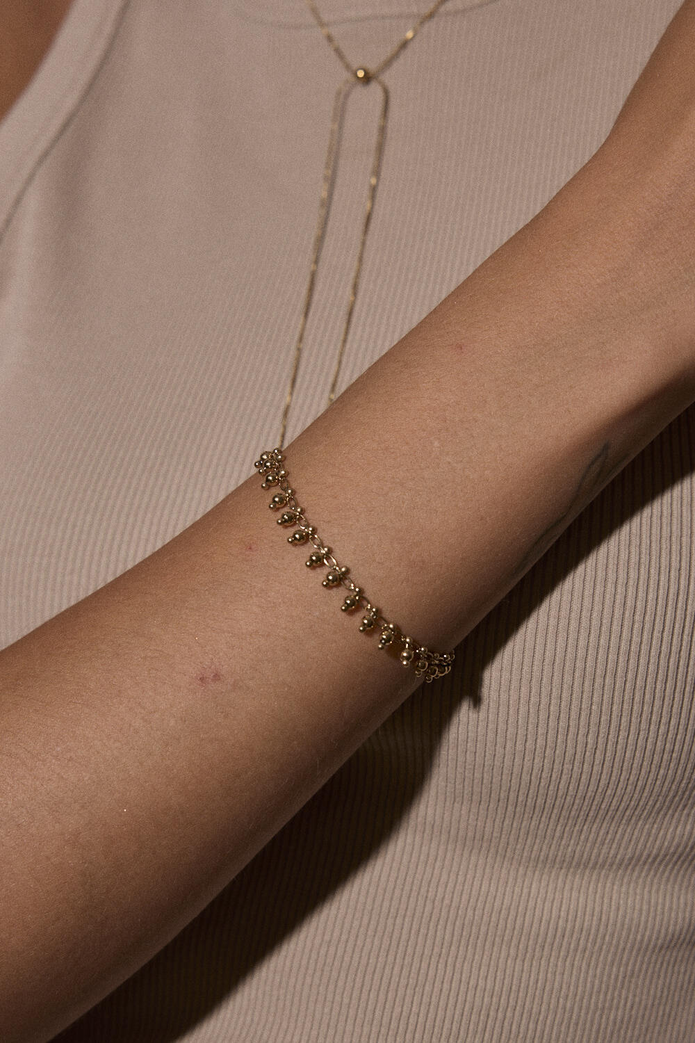 Großhändler Bohm - Armband - hängende Kugelperlen