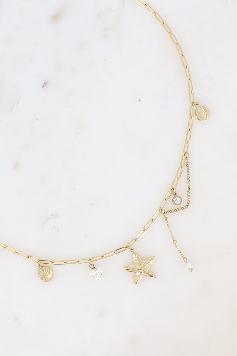 Grossiste Bohm - Collier Arya - perles de résine/pierres naturelles, cauri, coquillage, cristaux et étoile de mer