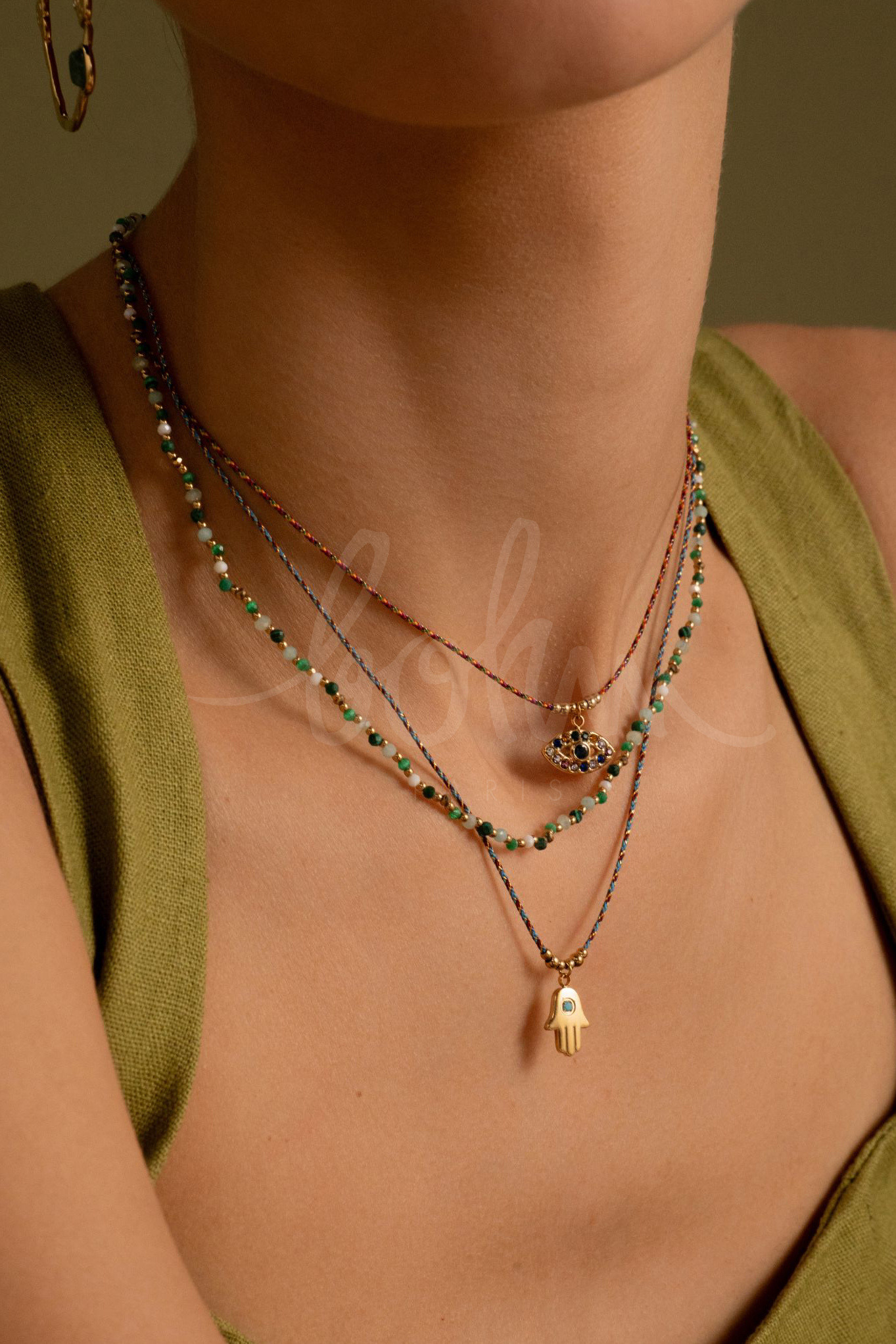 Grossiste Bohm - Collier chocker - sur fil avec pâtes de verres et perles en acier inoxydable
